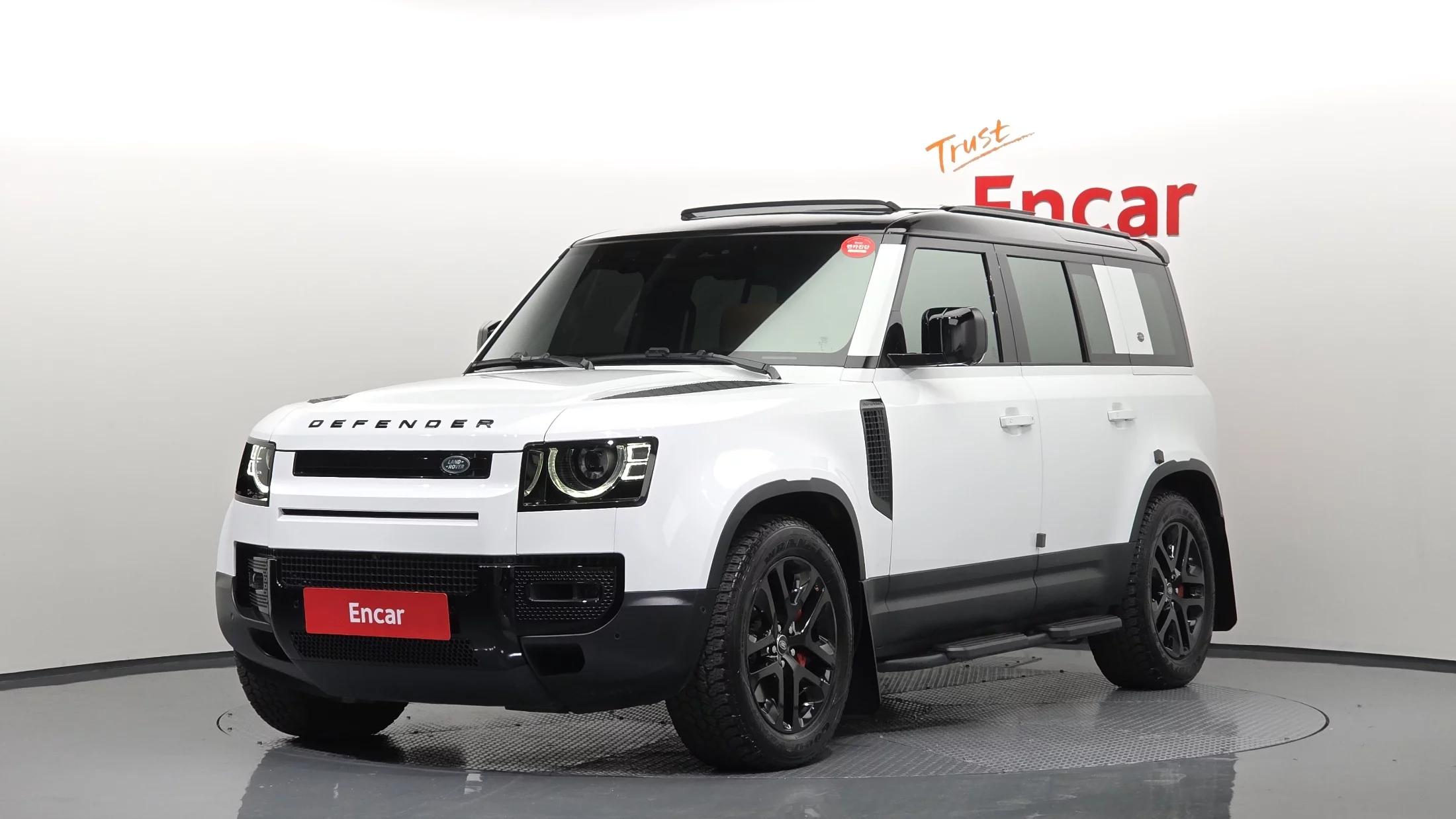 Land Rover DEFENDER 110 D300 HSE, 2023 г. 26411 км.