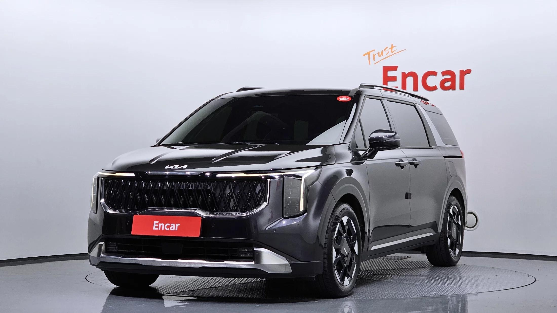Kia Carnival Gasoline 7-Seater Signature, 2024 г. 26833 км.