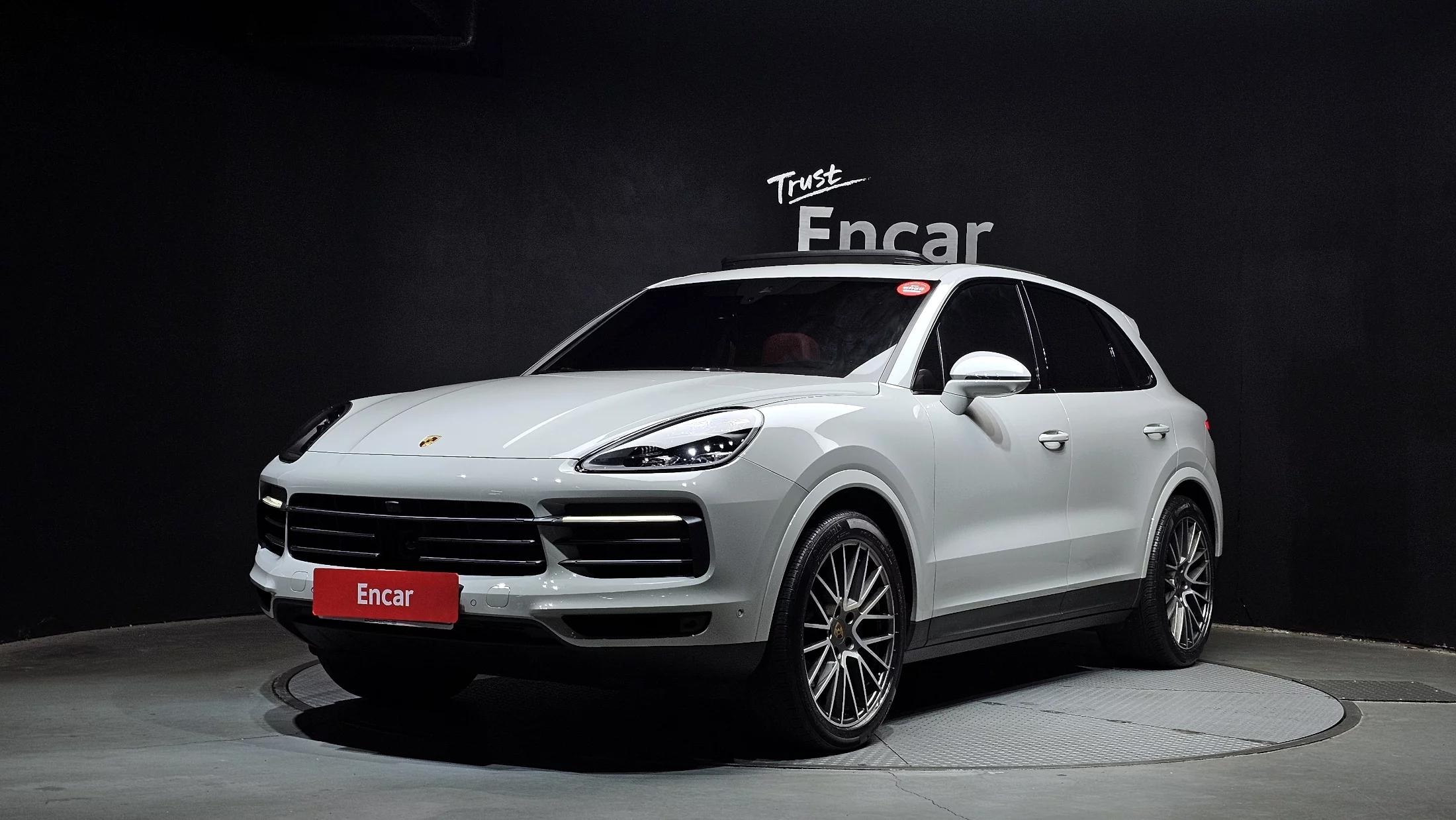 Porsche CAYENNE 3.0 PLATINUM EDITION, 2023 г. 34915 км.