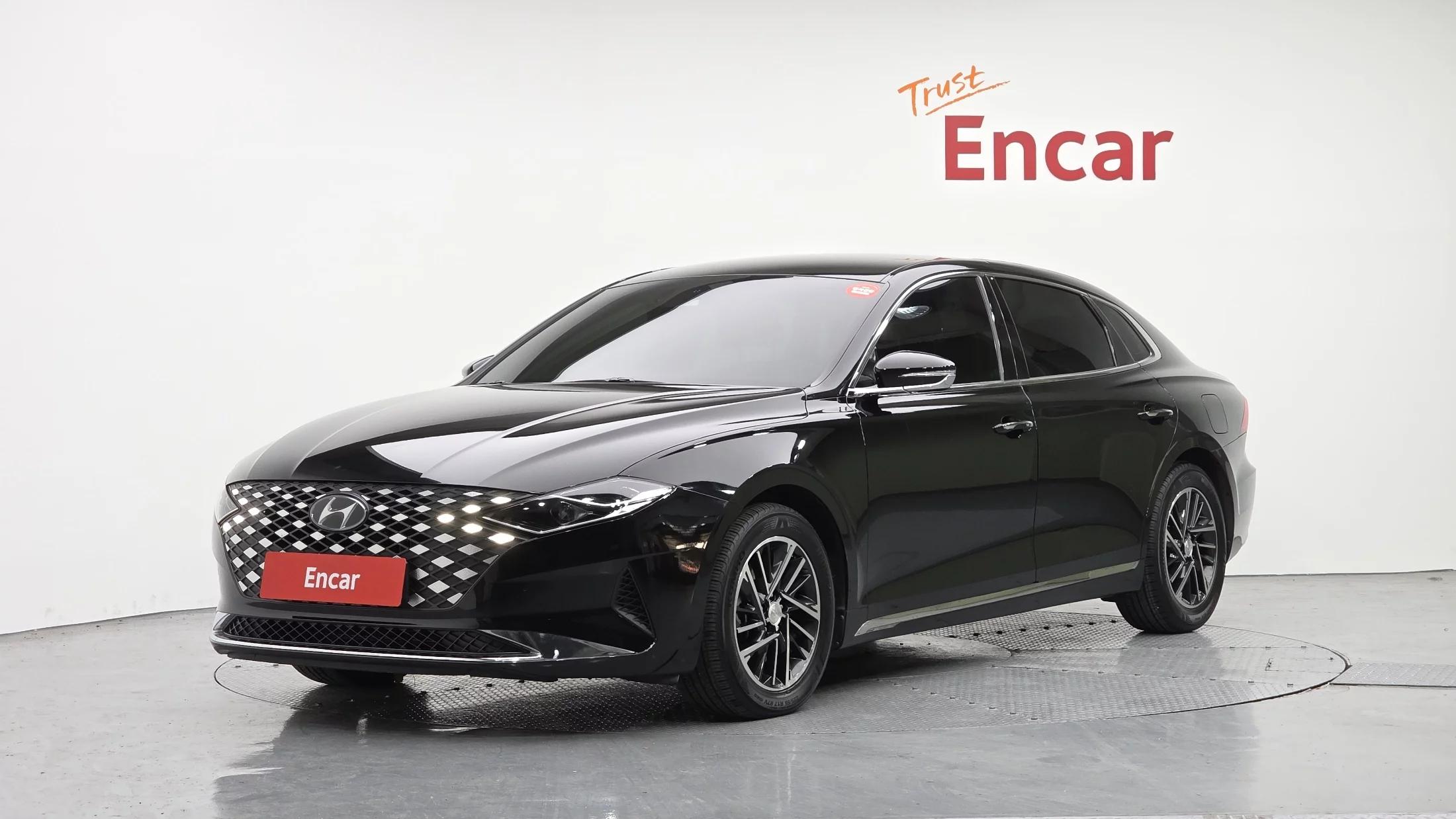 Hyundai Grandeur 2.5 Premium, 2022 г. 32530 км.