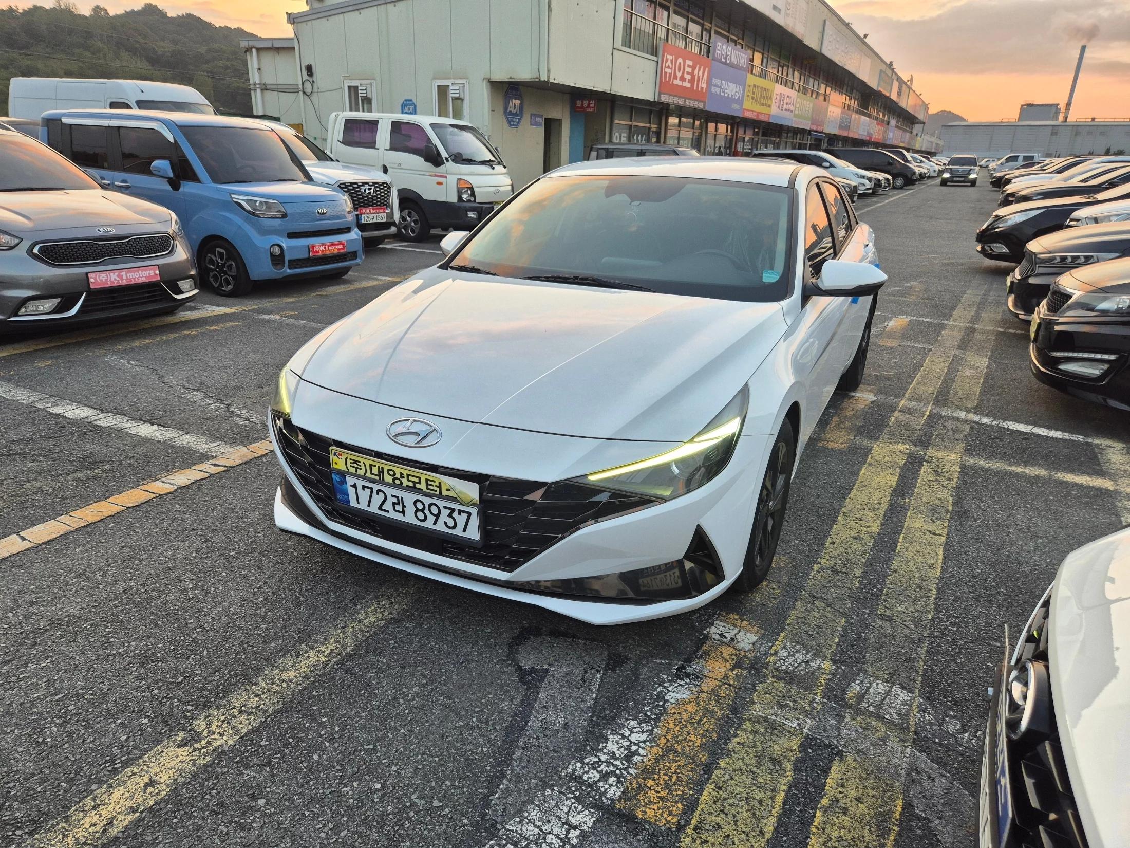 Hyundai AVANTE (Хендай Элантра) Modern, гибрид, 2021 г. 98238 км.