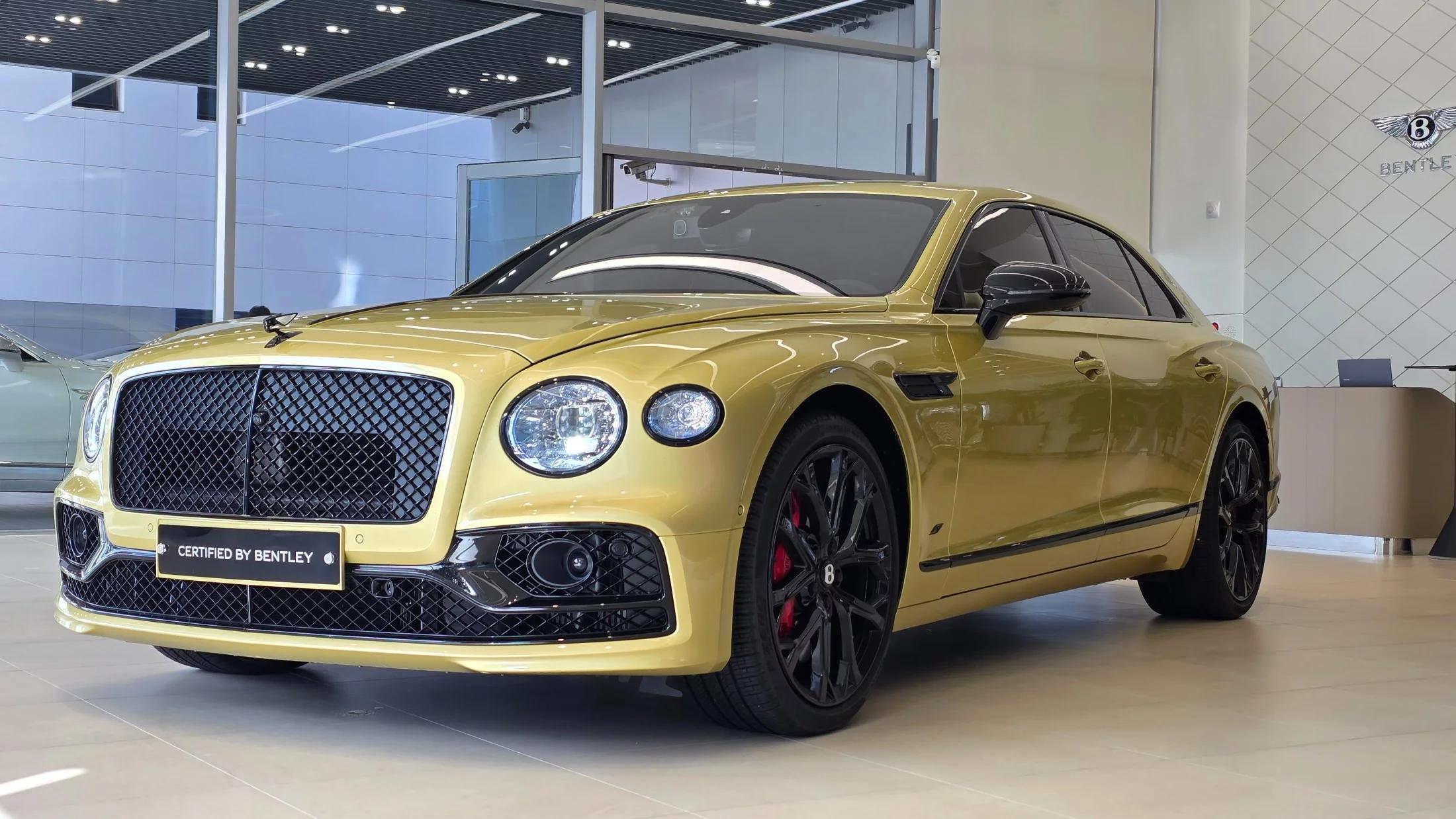 Bentley Flying Spur 4.0 S, 2024 г. 3572 км.