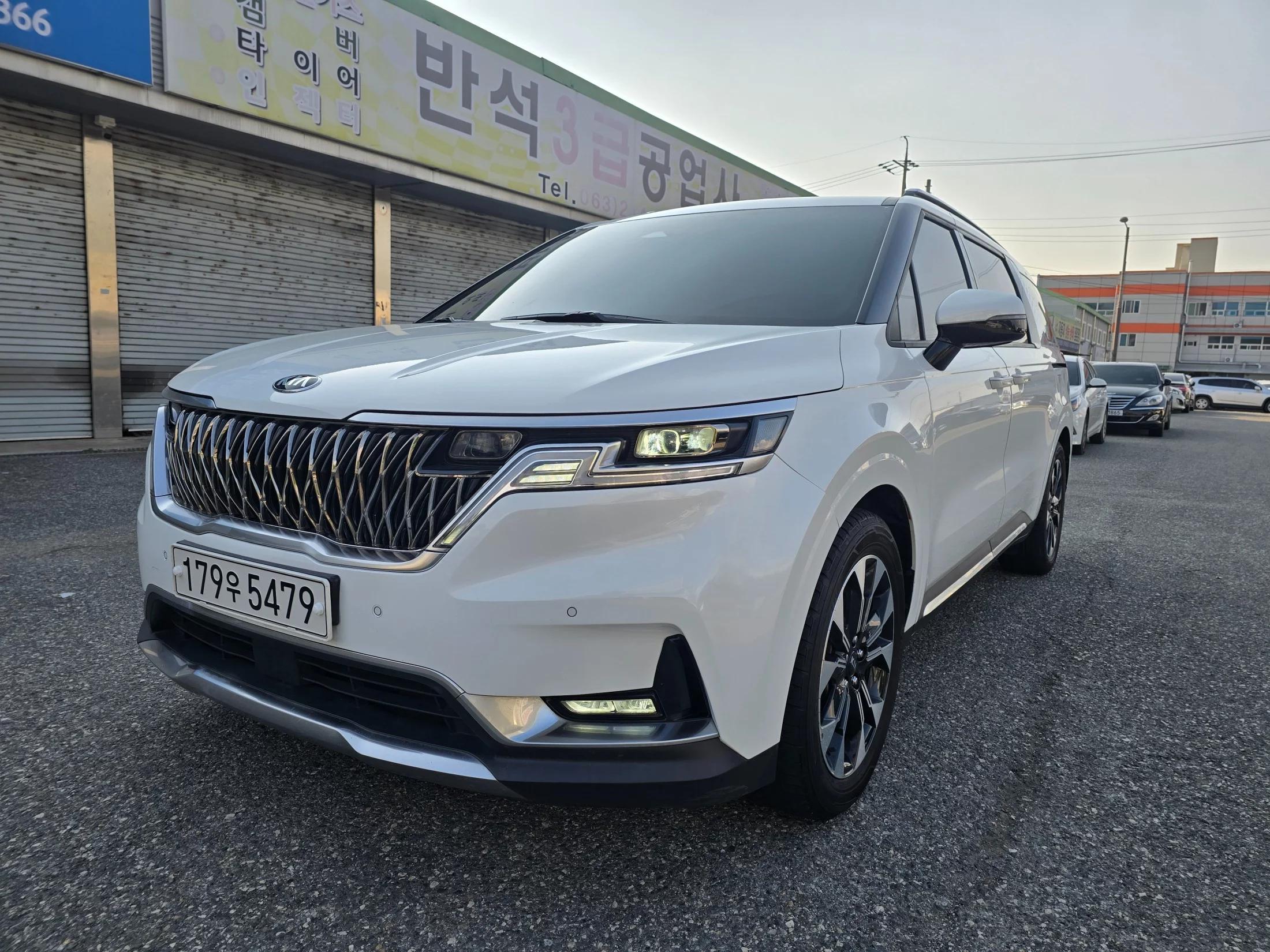 Kia Carnival 9-Seater Noblesse, 2021 г. 95587 км.
