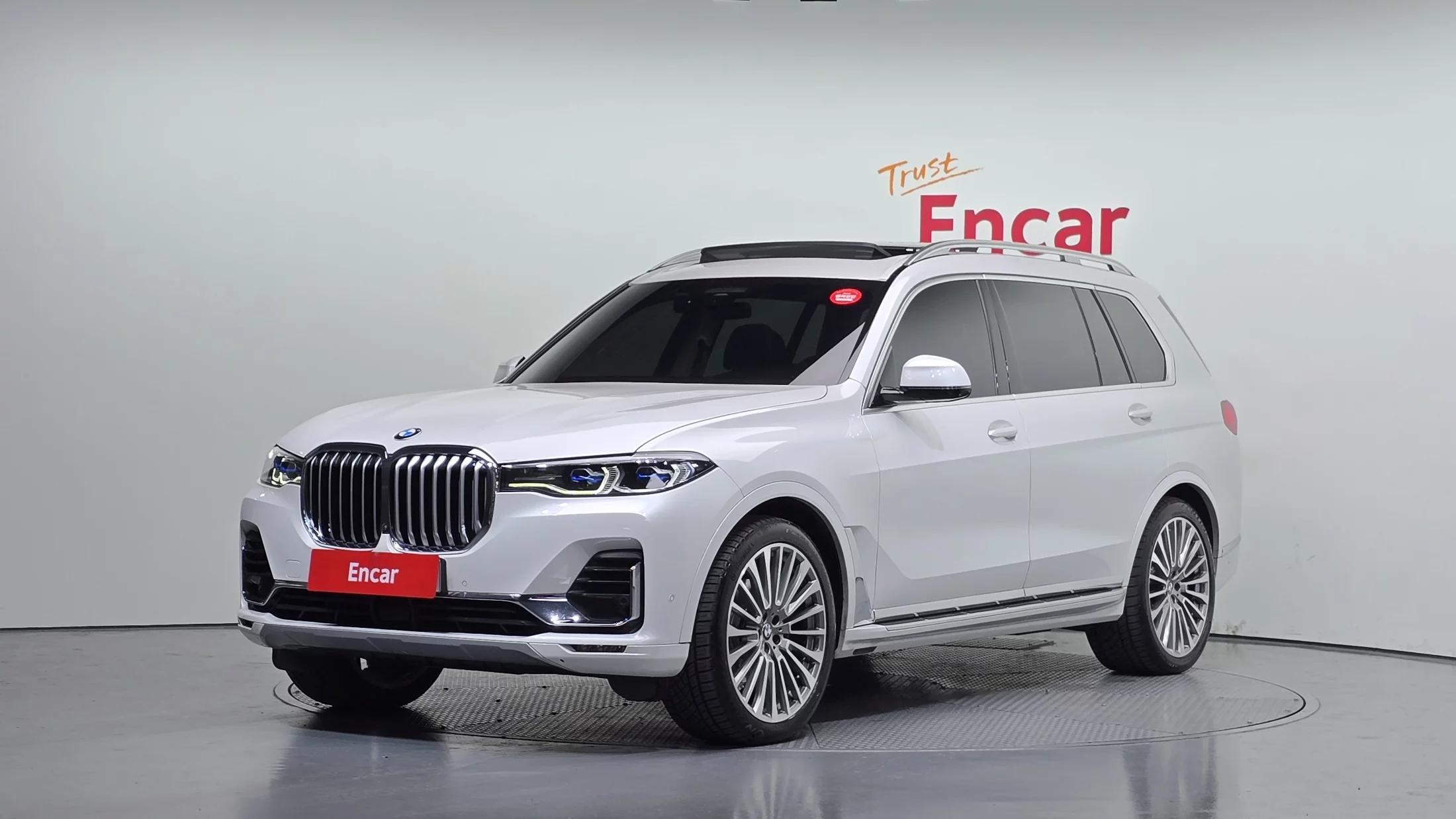 BMW X7 xDrive 40i Design Pure Excellence 7-Seater, 2021 г. 106539 км.