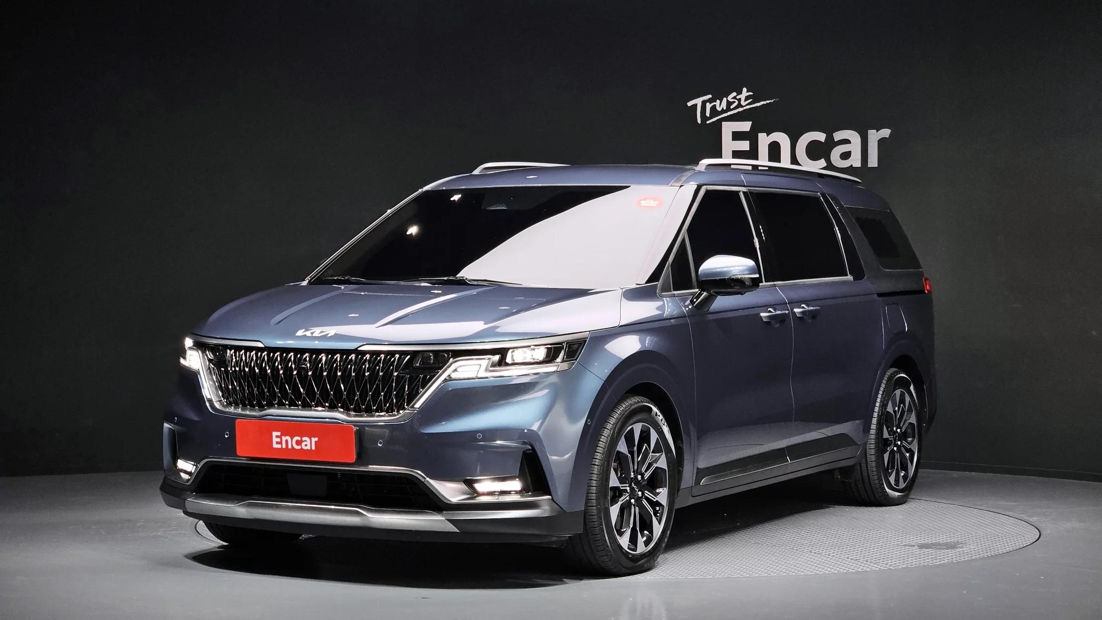 Kia Carnival 9-Seater Signature, 2023 г. 77543 км.