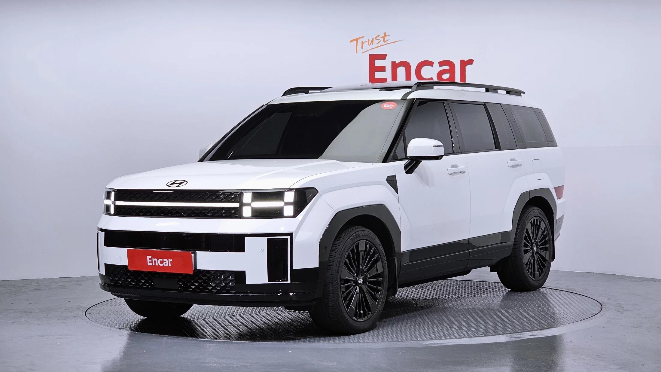 Hyundai Santa Fe HEV 1.6 4WD Calligraphy, гибрид, 2023 г. 23569 км.