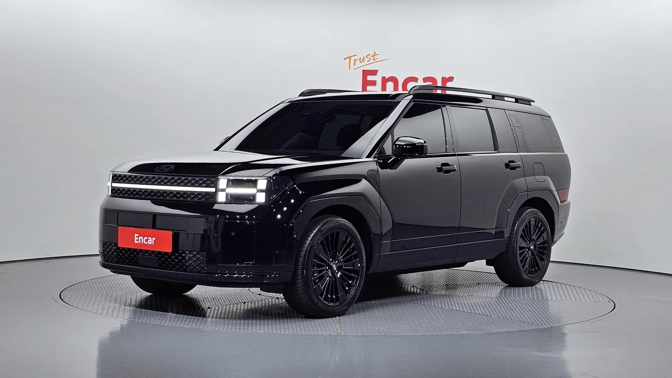 Hyundai Santa Fe HEV 1.6 2WD Calligraphy, гибрид, 2025 г. 3797 км.