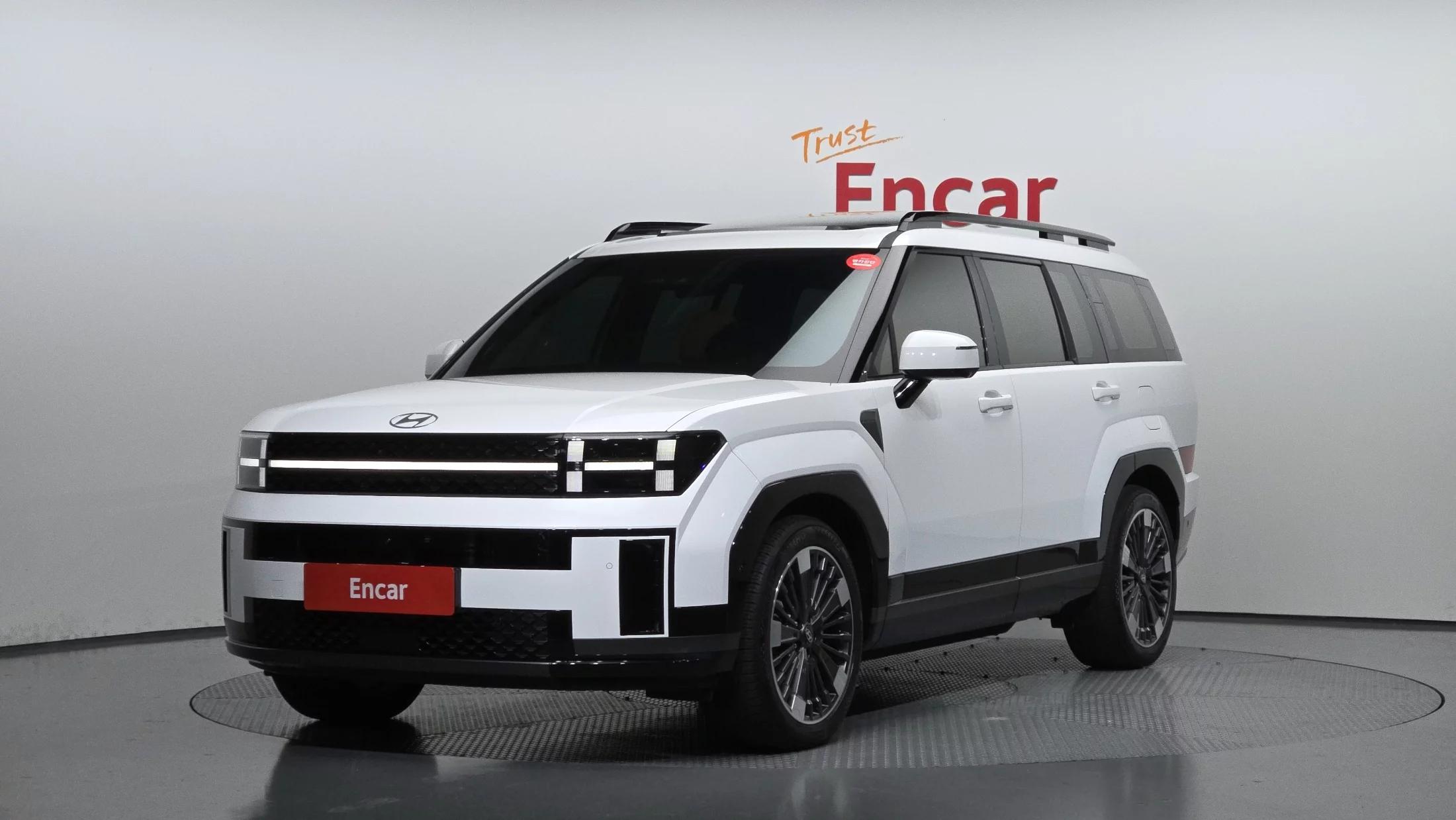 Hyundai Santa Fe HEV 1.6 4WD Calligraphy, гибрид, 2023 г. 39377 км.