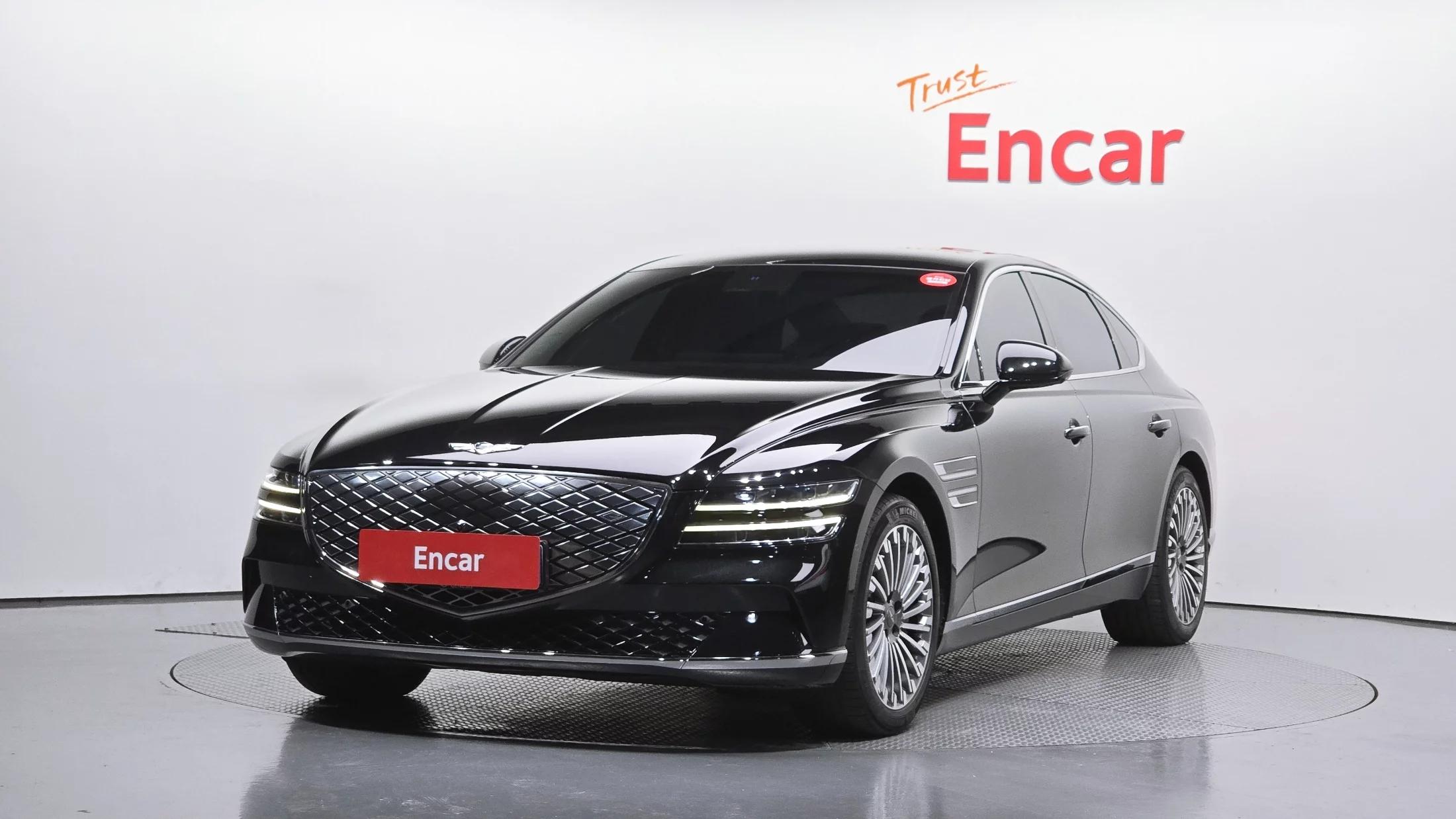 Genesis Electrified G80 e-AWD, электромобиль, 2022 г. 28248 км.