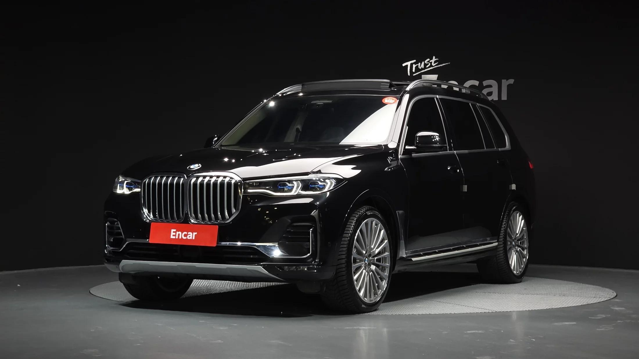 BMW X7 xDrive 40d Design Pure Excellence 6-Seater, 2022 г. 34169 км.