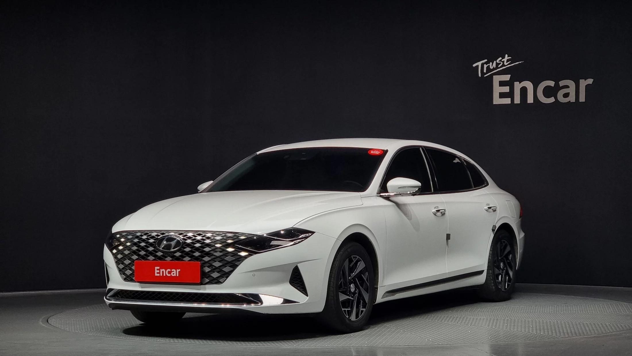 Hyundai Grandeur Le Blanc, гибрид, 2022 г. 82623 км.