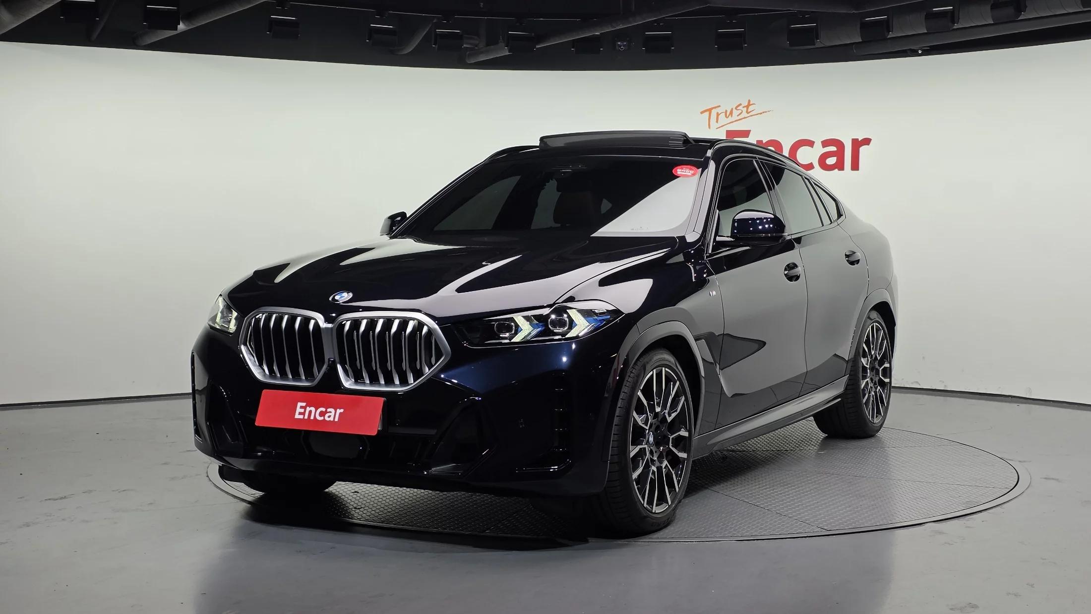 BMW X6 xDrive40i M Sport, 2023 г. 15758 км.