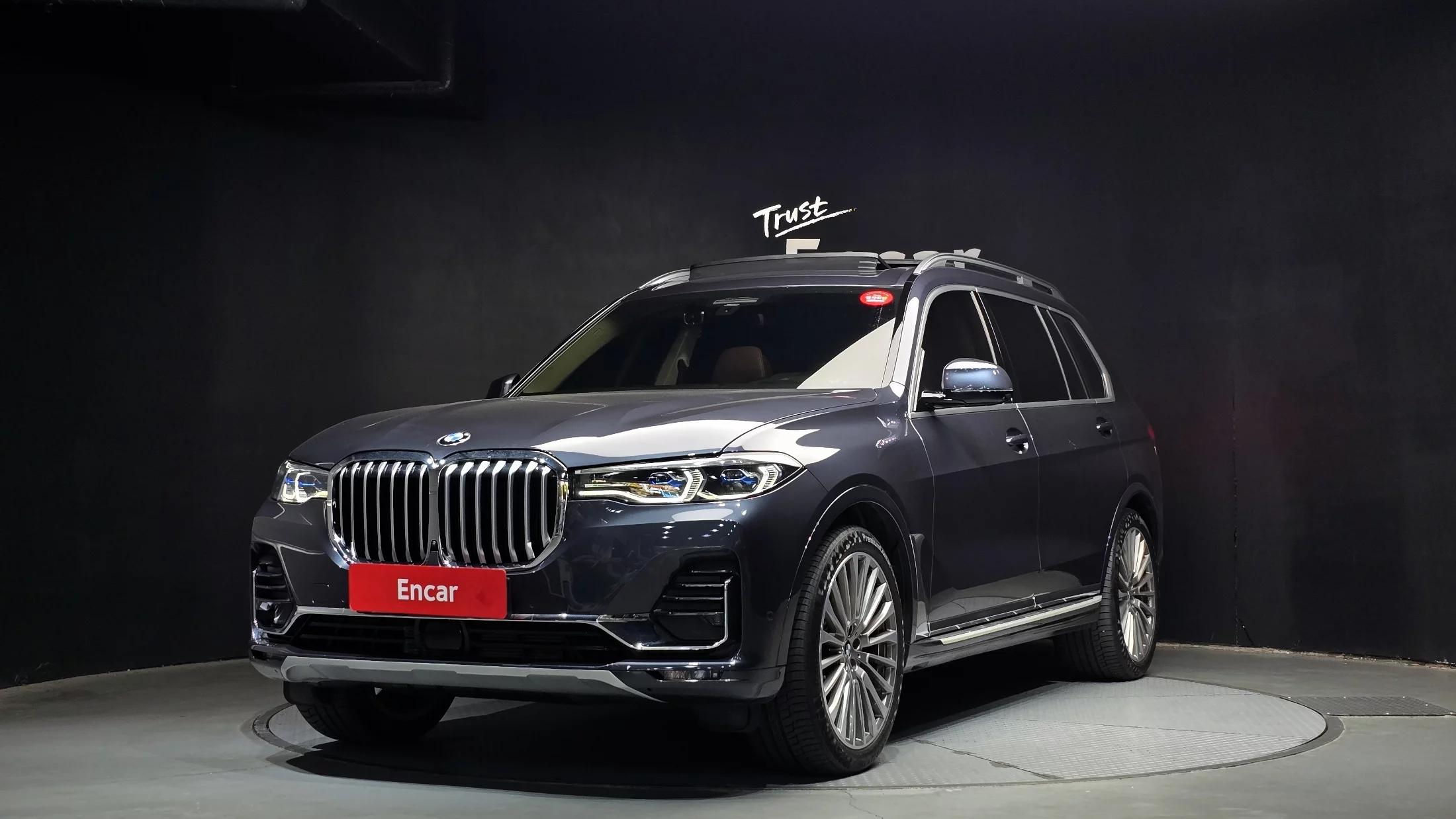 BMW X7 xDrive 40i Design Pure Excellence 7-Seater, 2021 г. 27431 км.