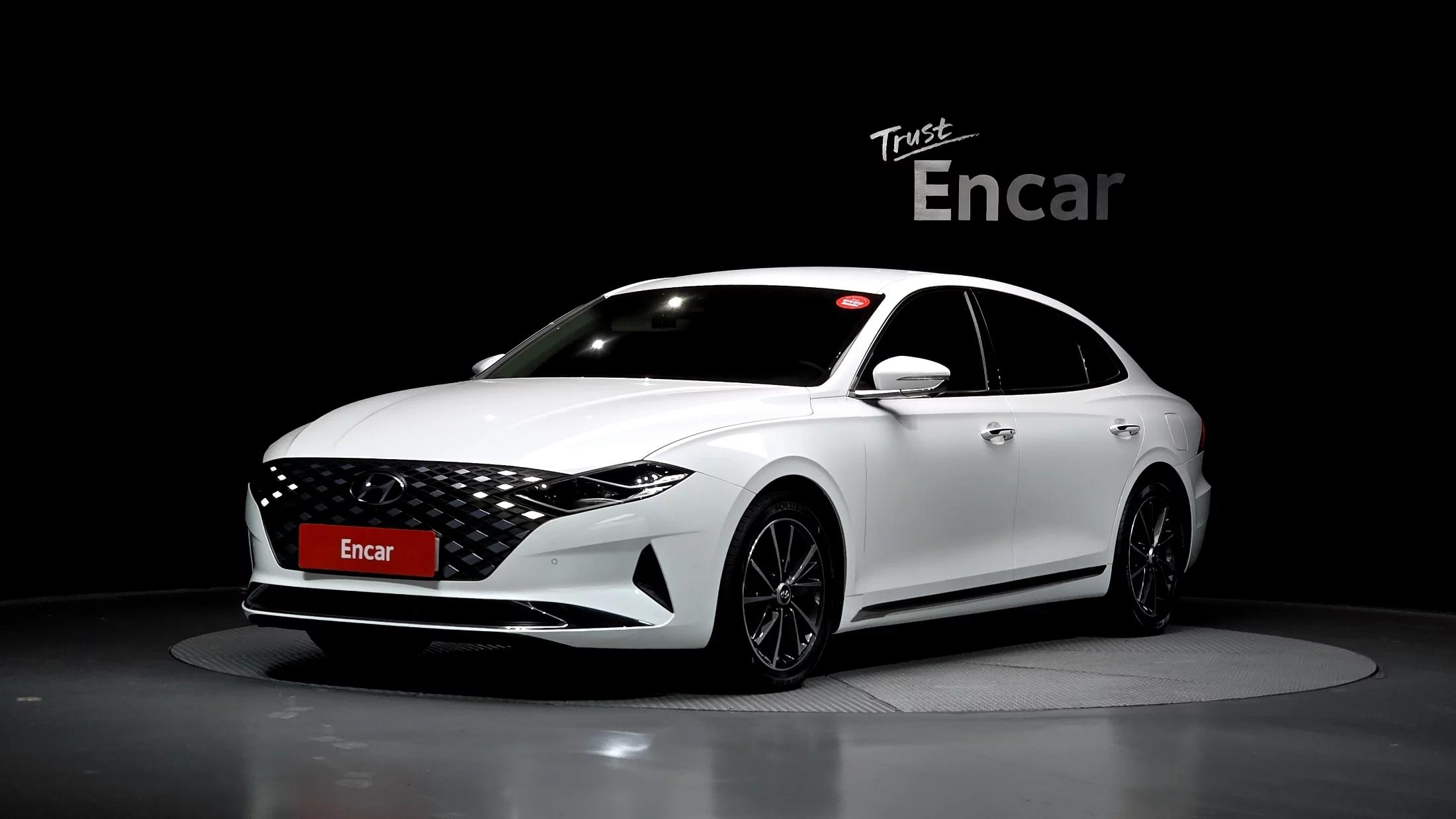 Hyundai Grandeur 2.5 Le Blanc, 2022 г. 83512 км.