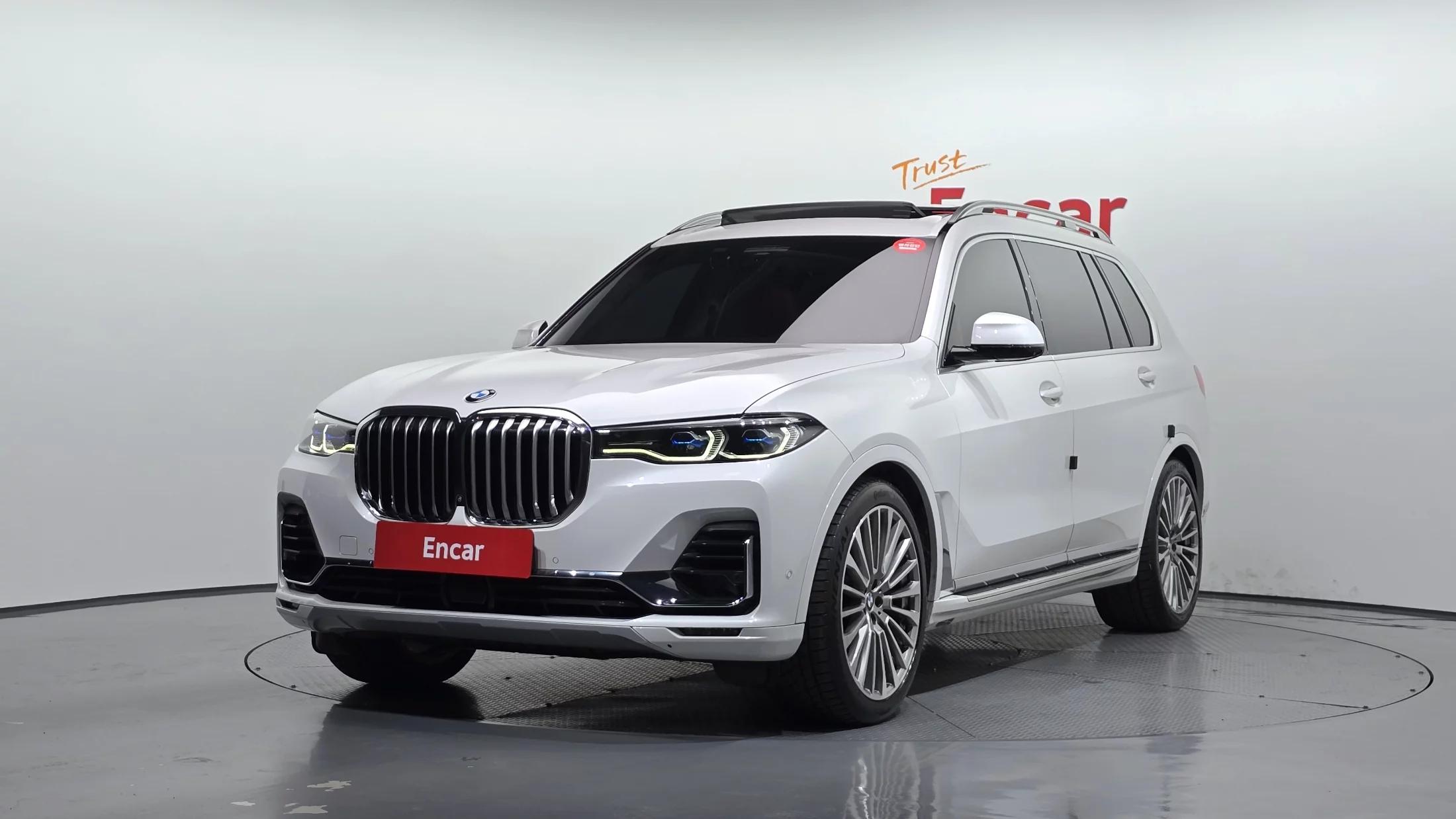 BMW X7 xDrive 40d Design Pure Excellence 6-Seater, 2022 г. 88932 км.