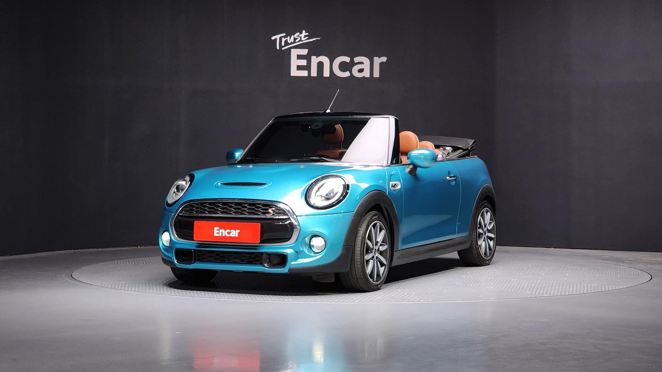MINI Cooper Convertible Standard 3rd, 2021 г. 46015 км.