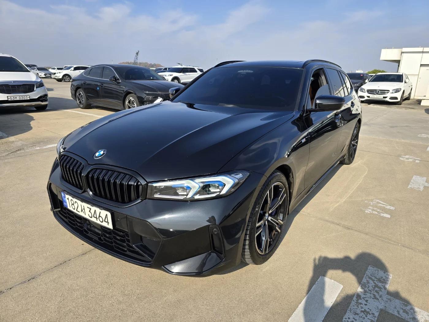 BMW 3-Series 320i Touring M Sports, 2023 г. 31280 км.