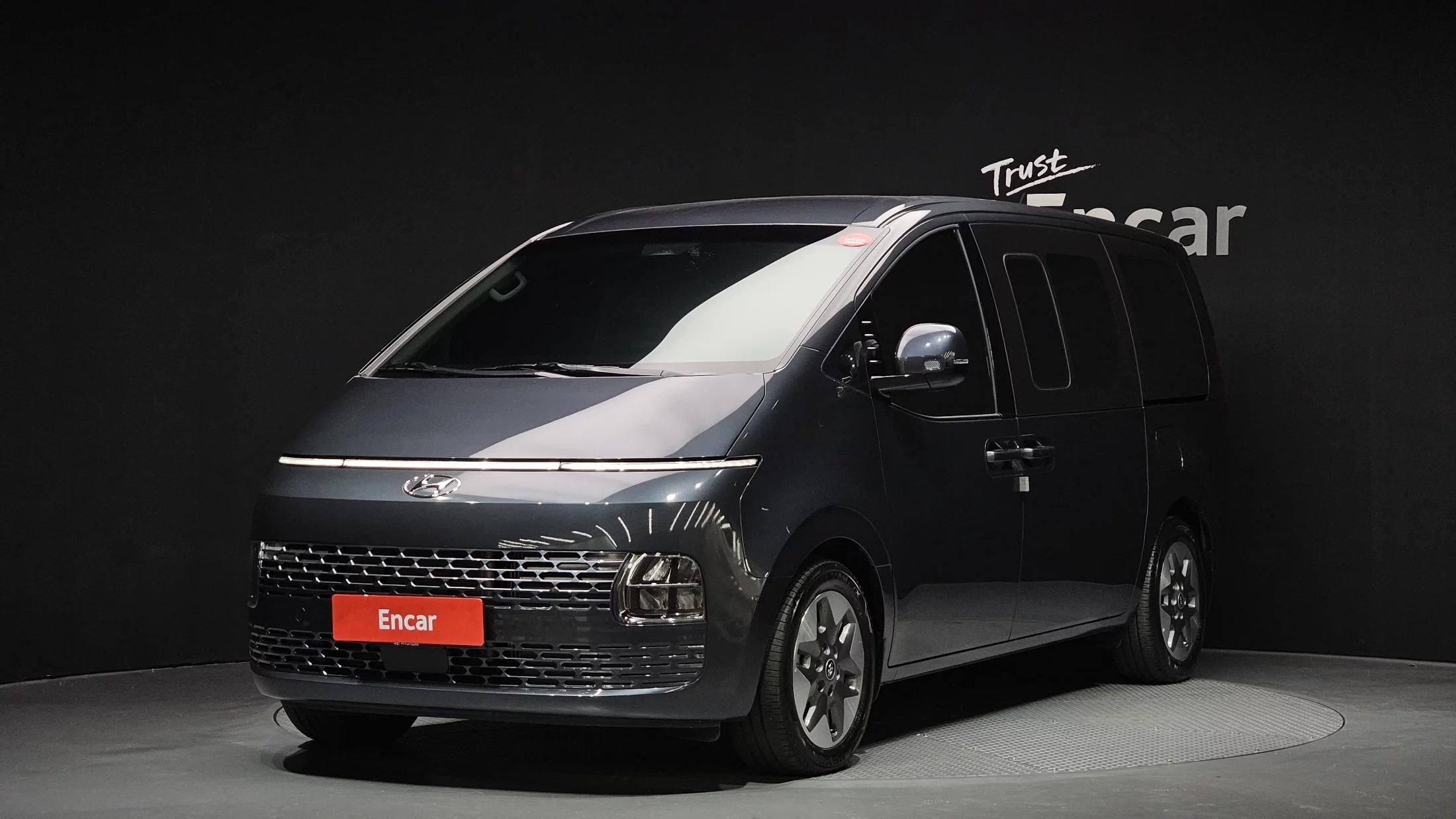 Hyundai Staria 4WD Tourer 9-Seater Modern, 2023 г. 20393 км.