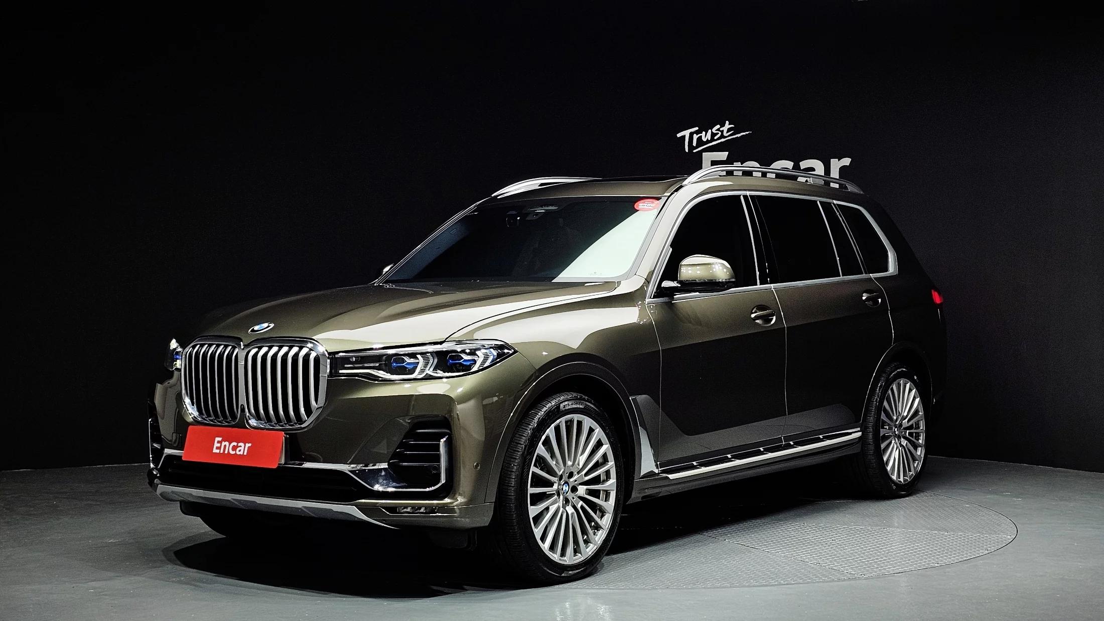 BMW X7 xDrive 40i Design Pure Excellence 7-Seater, 2022 г. 67380 км.