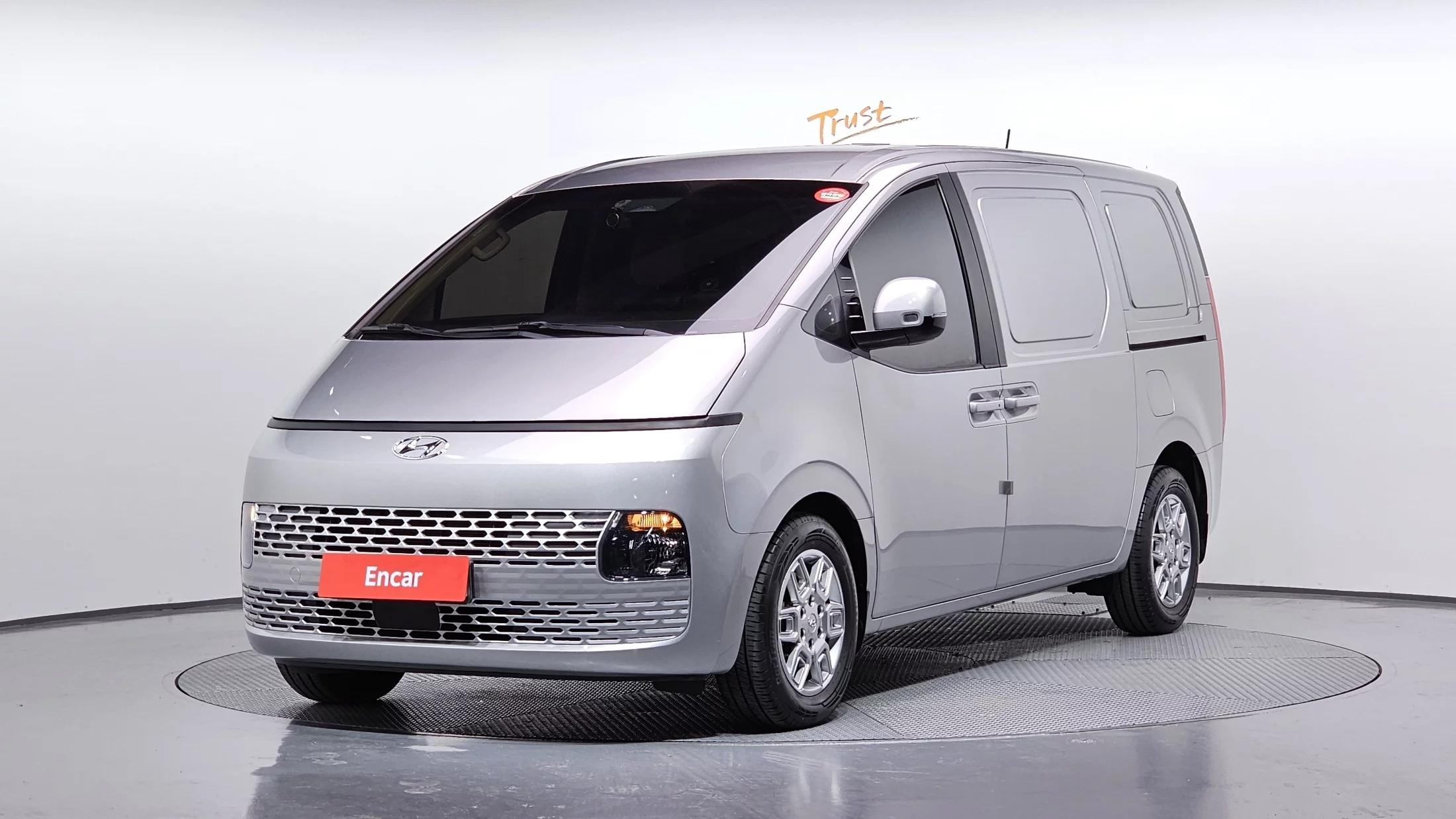 Hyundai Staria L3.5 Cargo 3-Seater Modern, 2021 г. 73920 км.