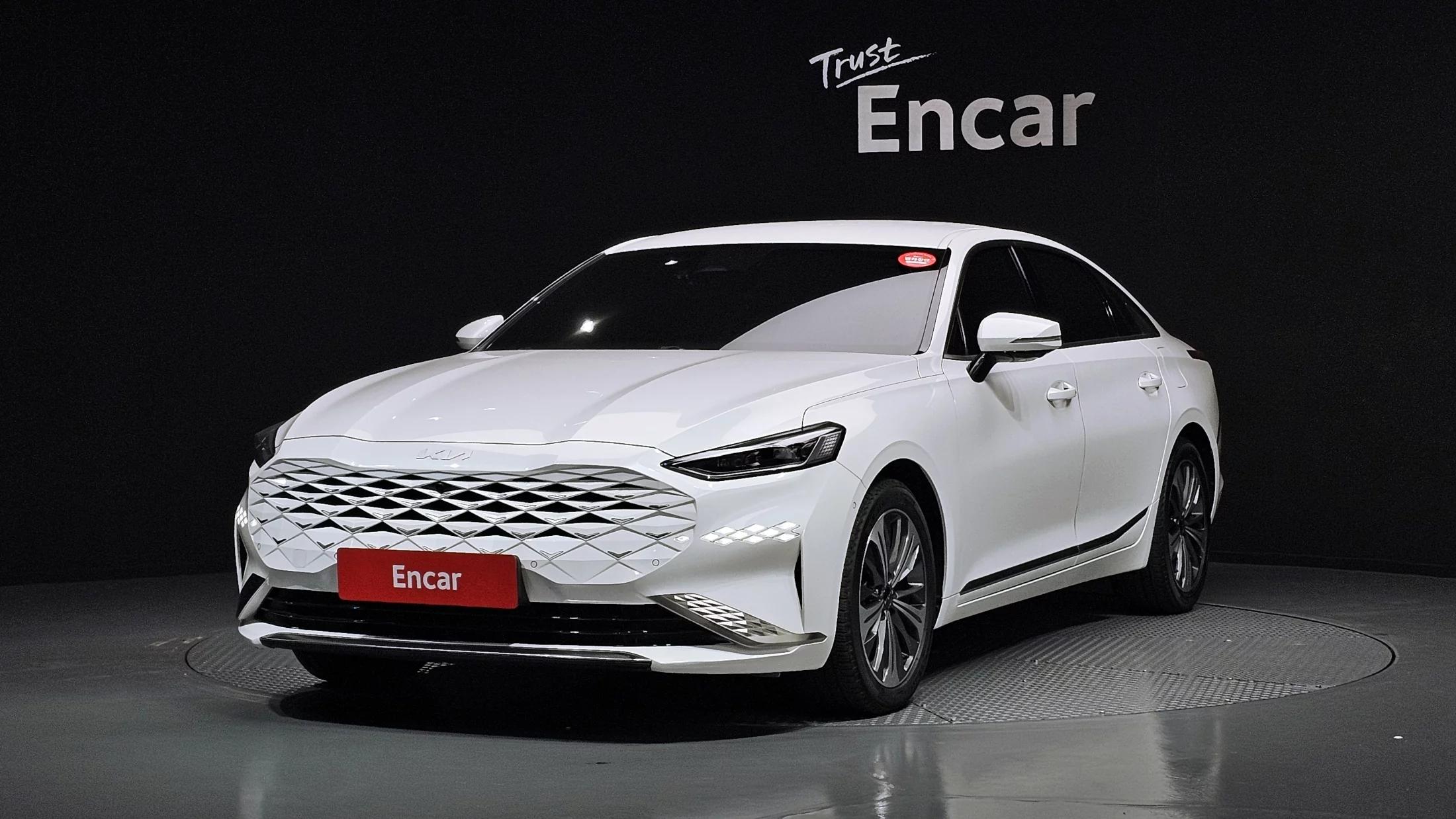 Kia K8 Signature, гибрид, 2023 г. 37366 км.