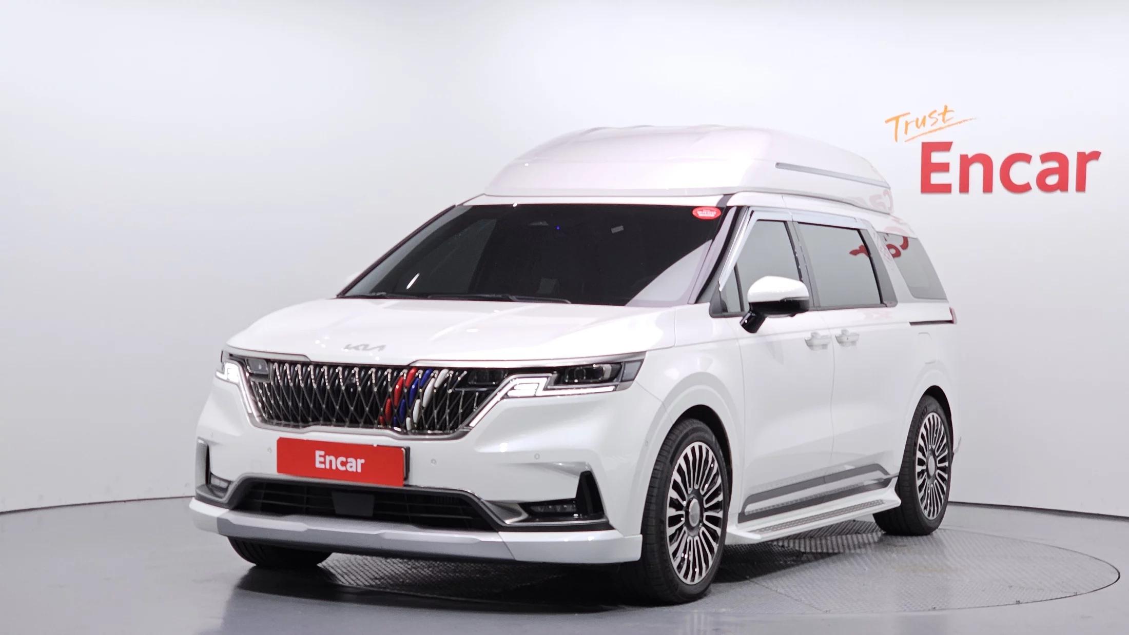 Kia Carnival 9-Seater Hi-Limousine Signature, 2023 г. 18553 км.