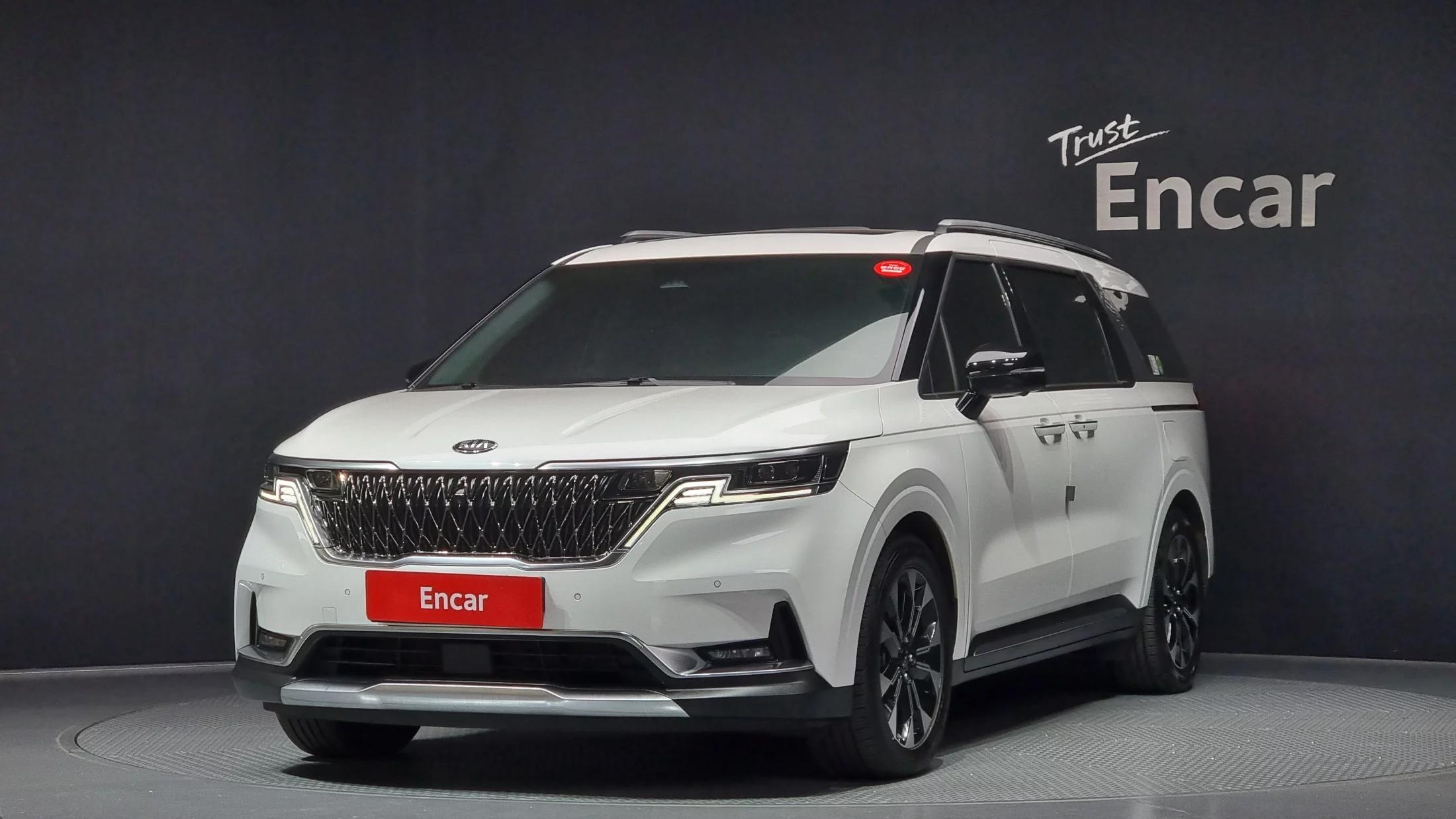 Kia Carnival 9-Seater Signature, 2021 г. 123733 км.