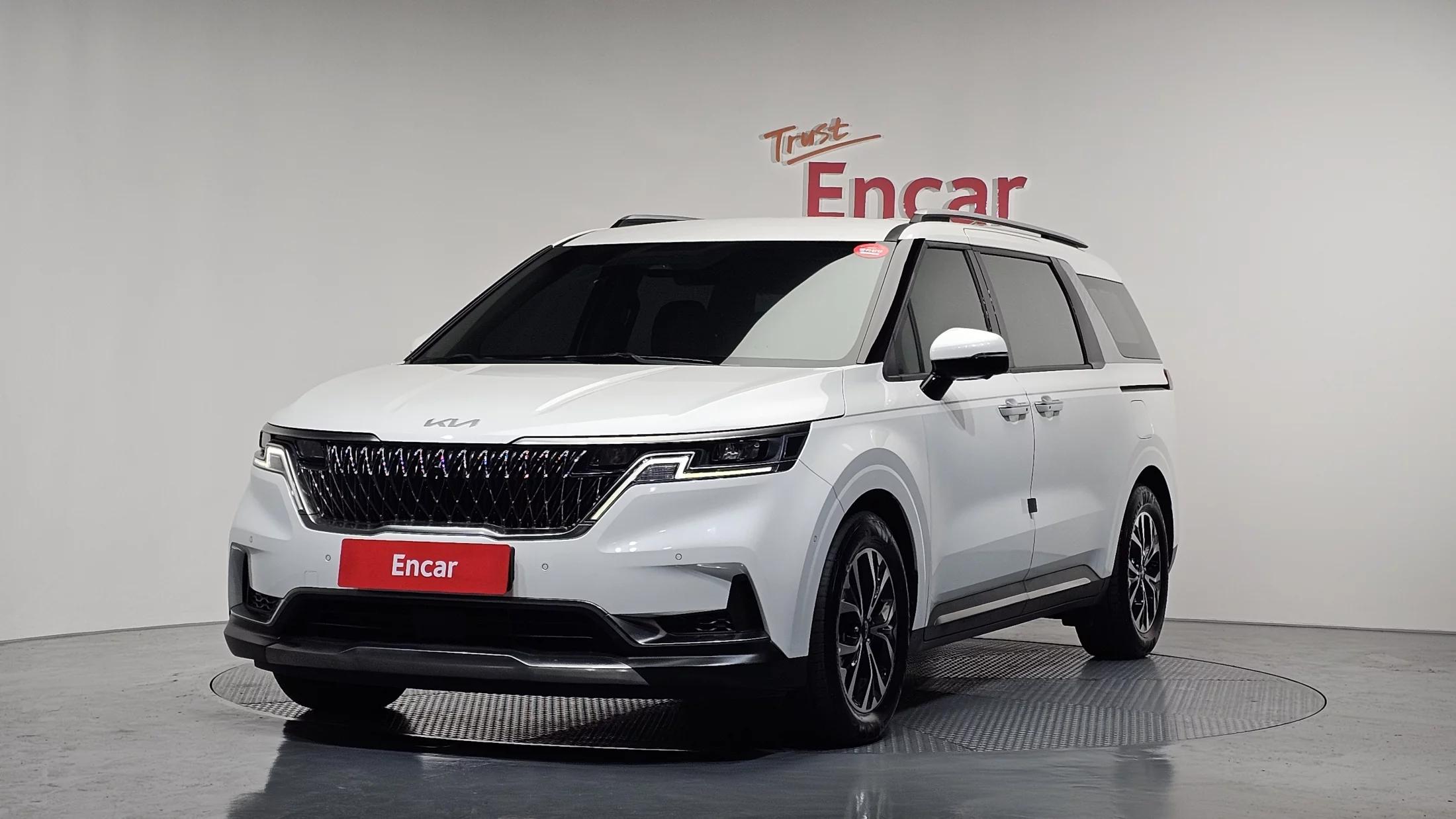 Kia Carnival 9-Seater Signature, 2023 г. 55171 км.