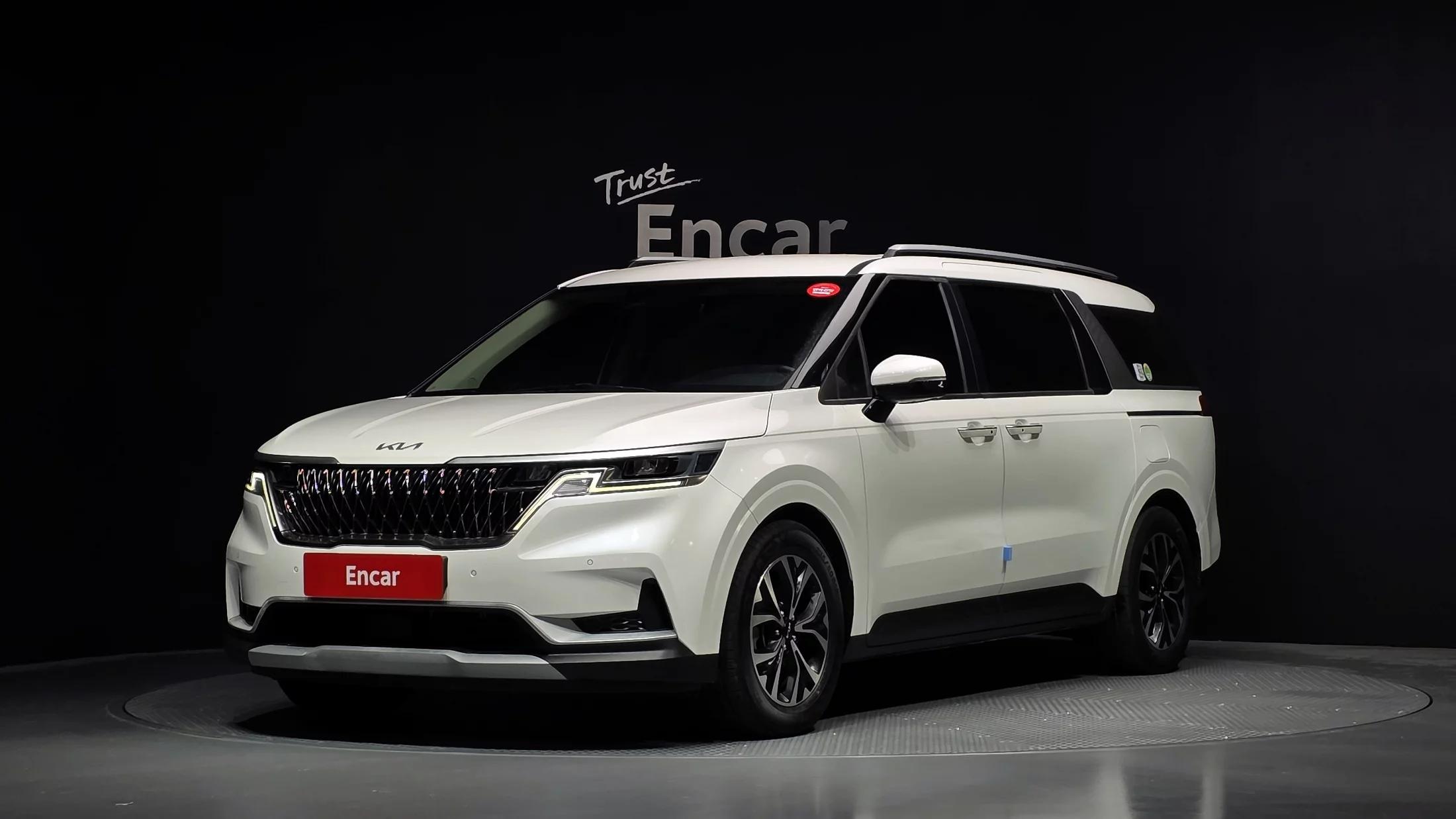 Kia Carnival 9-Seater Prestige, 2022 г. 76024 км.