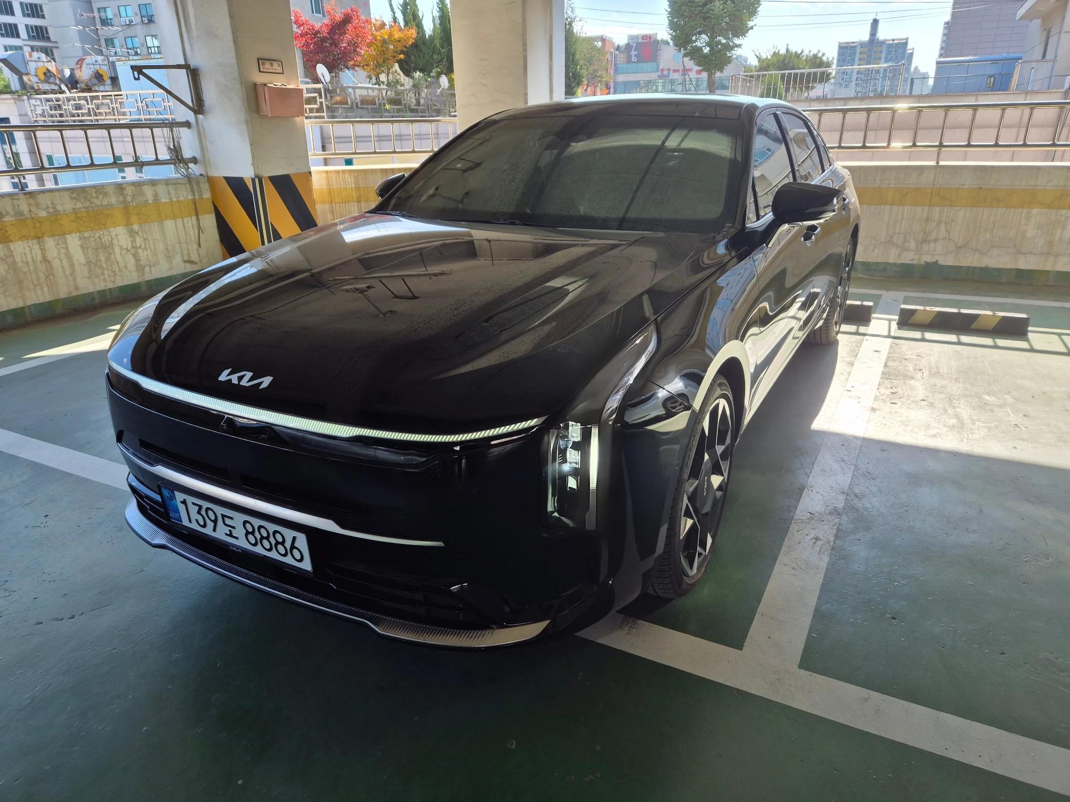 Kia K8 2.5 Gasoline 2WD Signature, 2024 г. 8516 км.