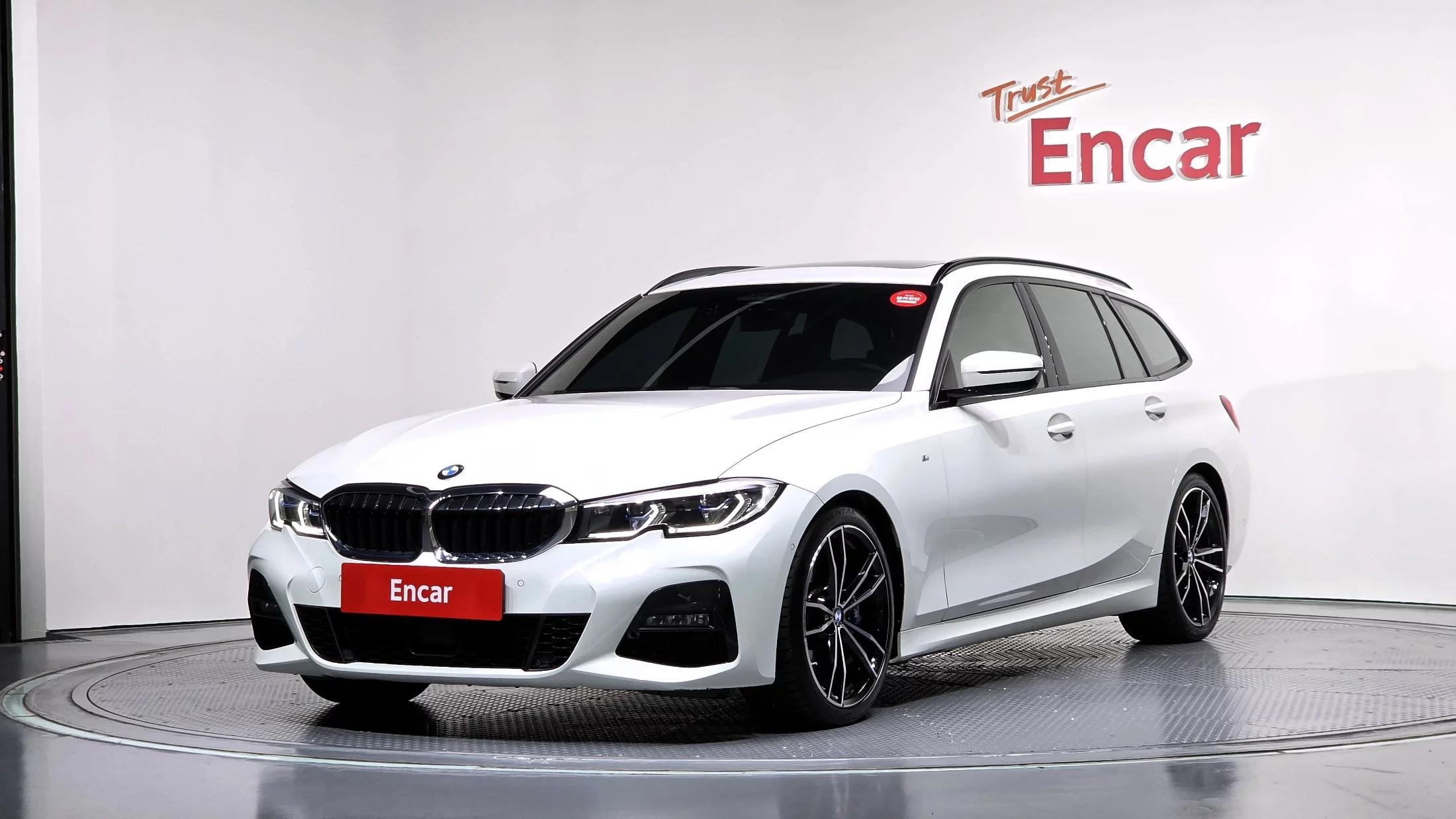 BMW 3-Series 320i Touring M Sports, 2022 г. 55530 км.