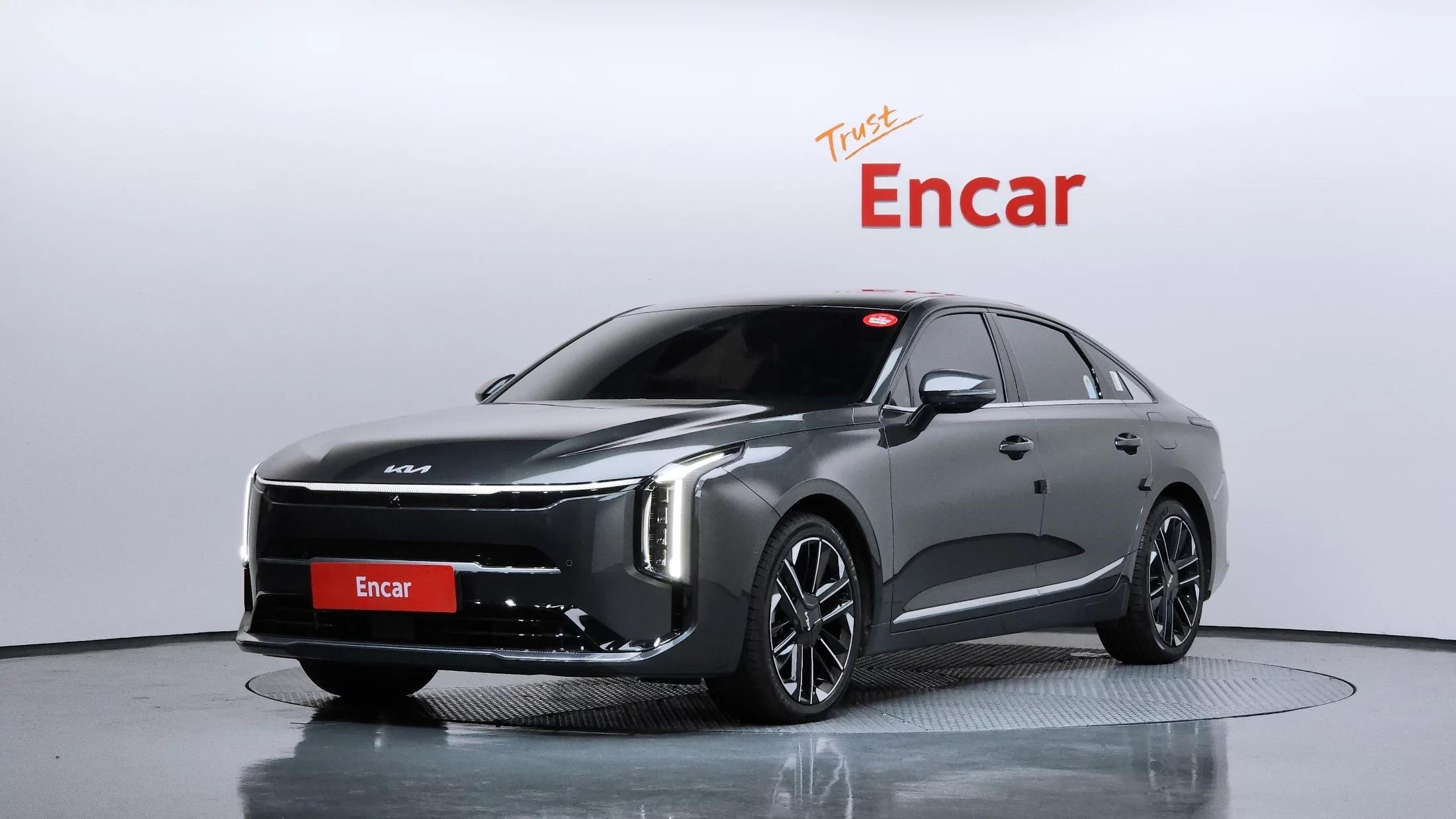 Kia K8 Signature, гибрид, 2025 г. 17983 км.