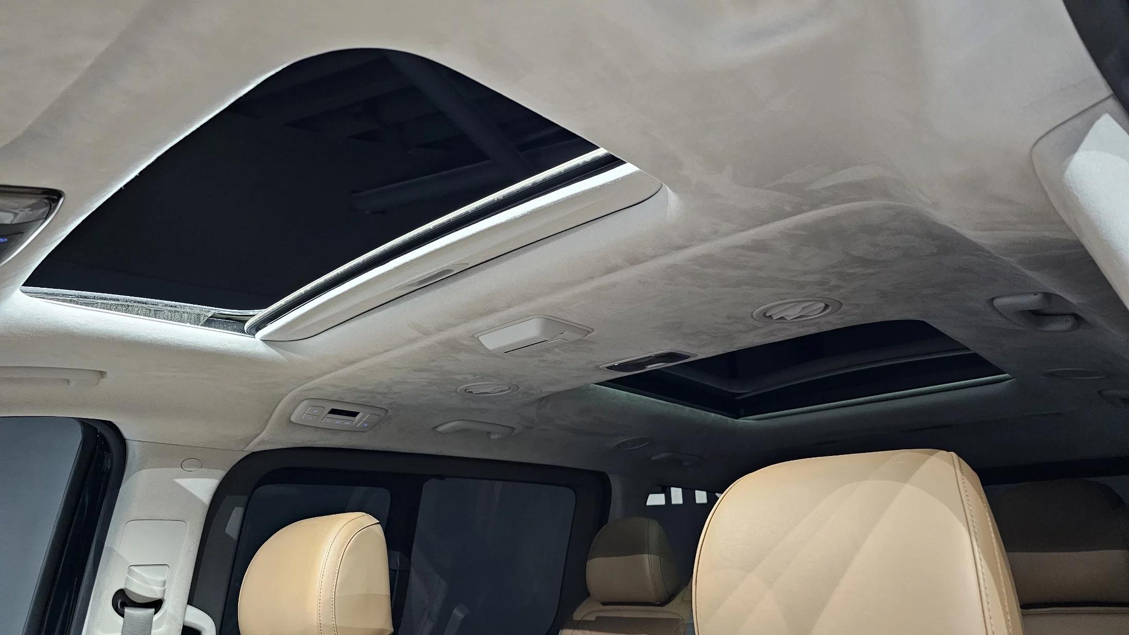 Hyundai Staria Lounge 9-Seater Inspiration, 2023 г. 74823 км.