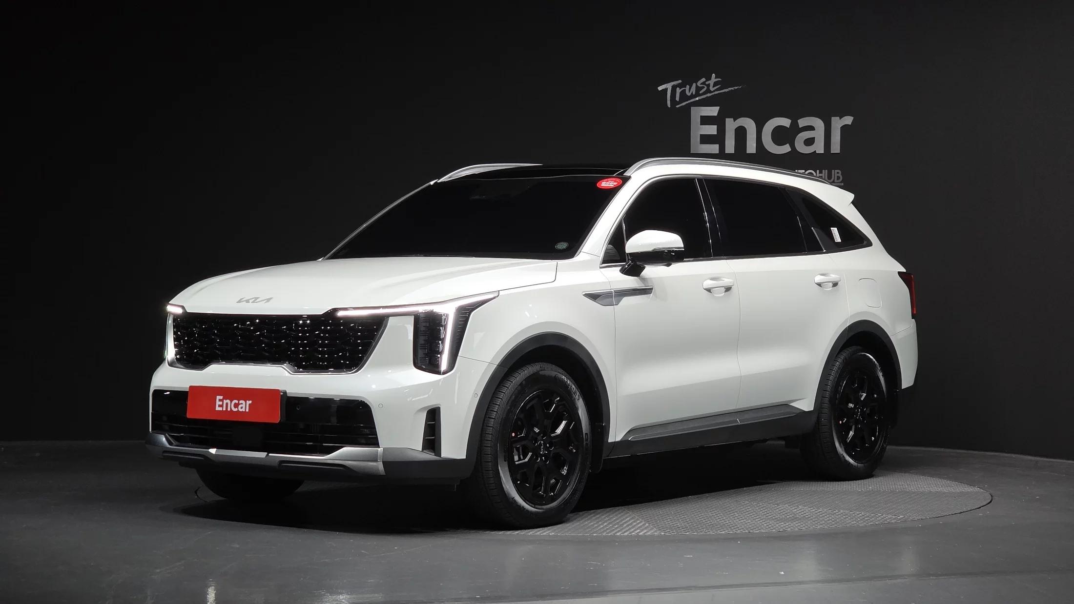 Kia Sorento HEV 1.6 2WD Signature, гибрид, 2024 г. 8570 км.
