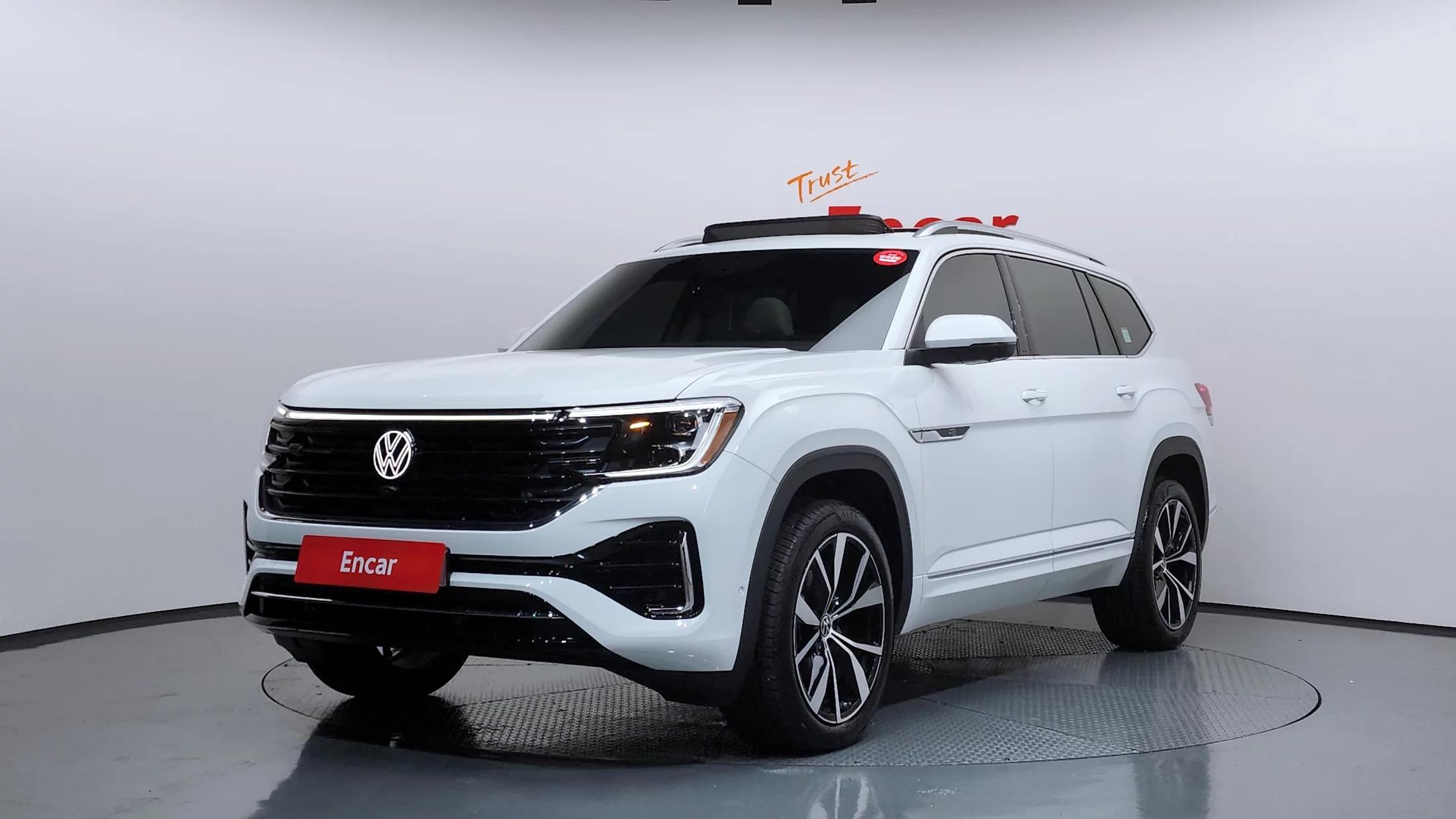 Volkswagen ATLAS 2.0 TSI R-LINE 7-Seater, 2025 г. 4982 км.