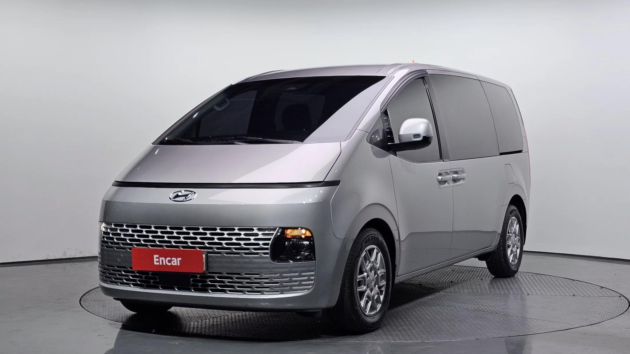 Hyundai Staria Cargo 5-Seater Modern, 2021 г. 99360 км.