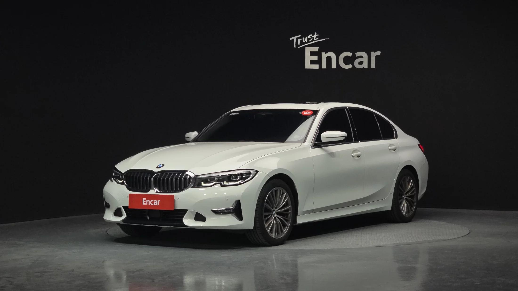 BMW 3-Series 320i Luxury, 2022 г. 62300 км.