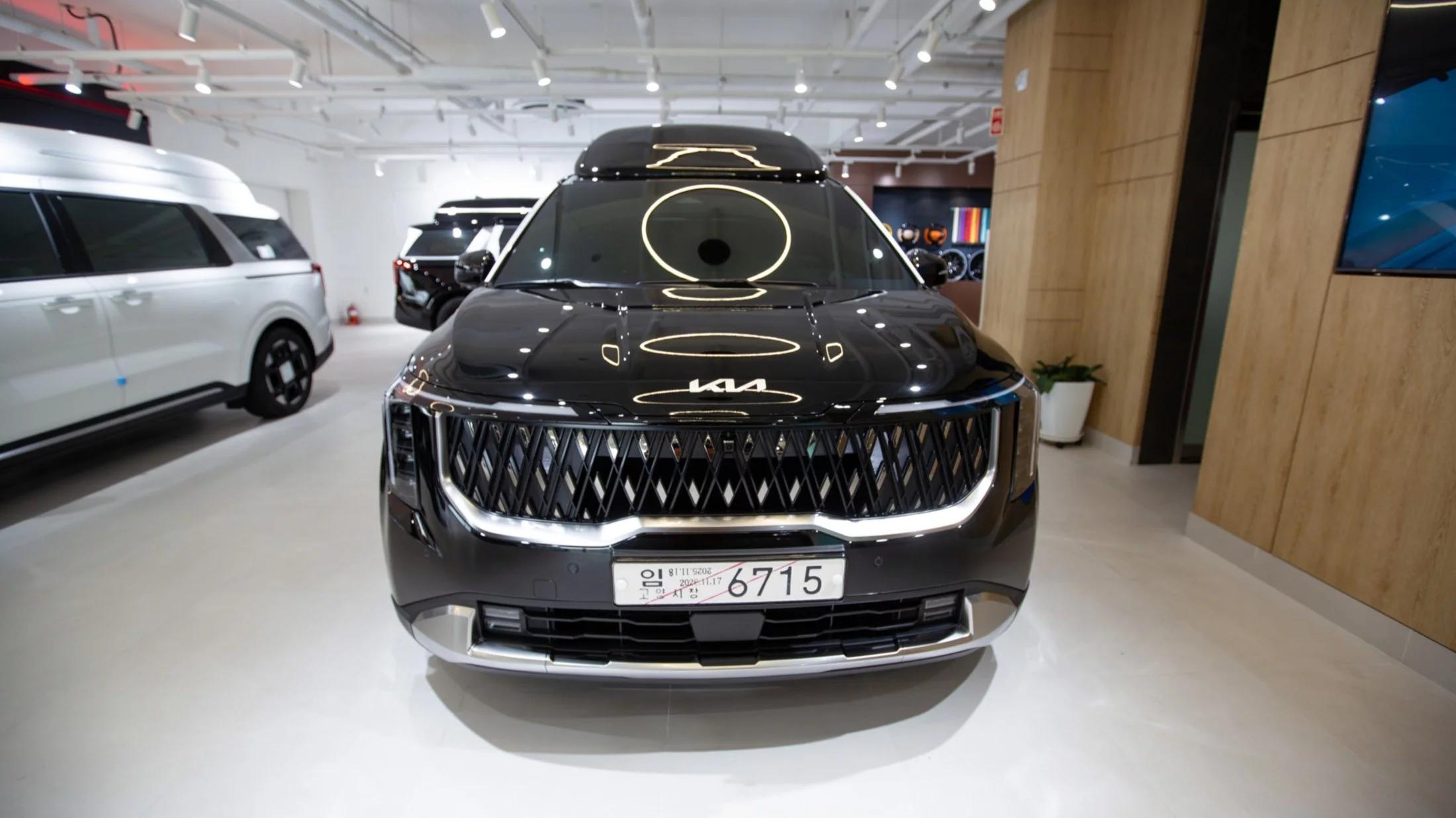 Kia Carnival 3.5 MPI AT (249 л.с.) 2025 г. 19 км