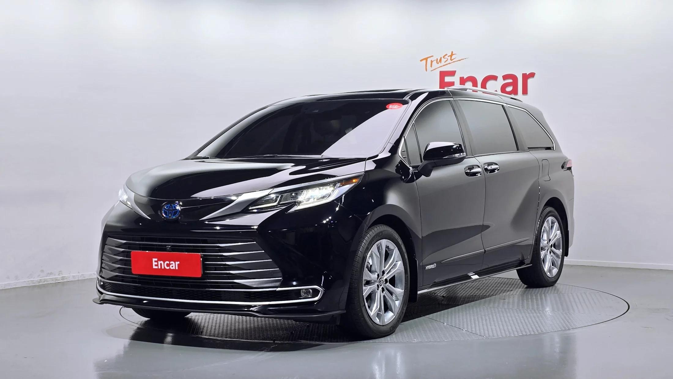 Toyota SIENNA 2.5 Hybrid 2WD, гибрид, 2021 г. 47957 км.
