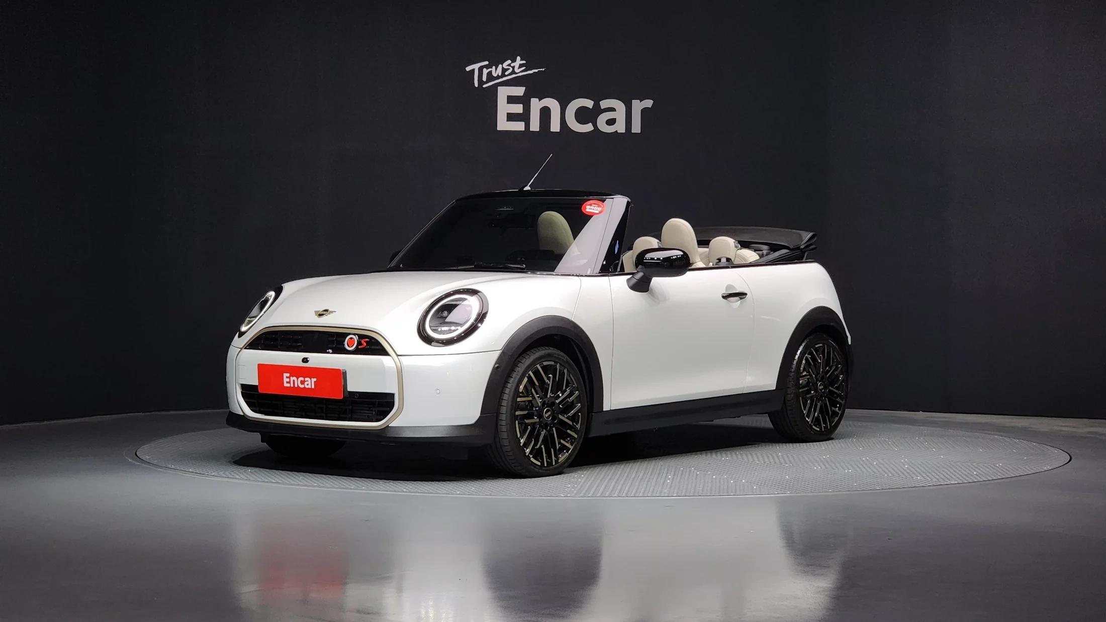 MINI Cooper Convertible Favoured, 2025 г. 8205 км.