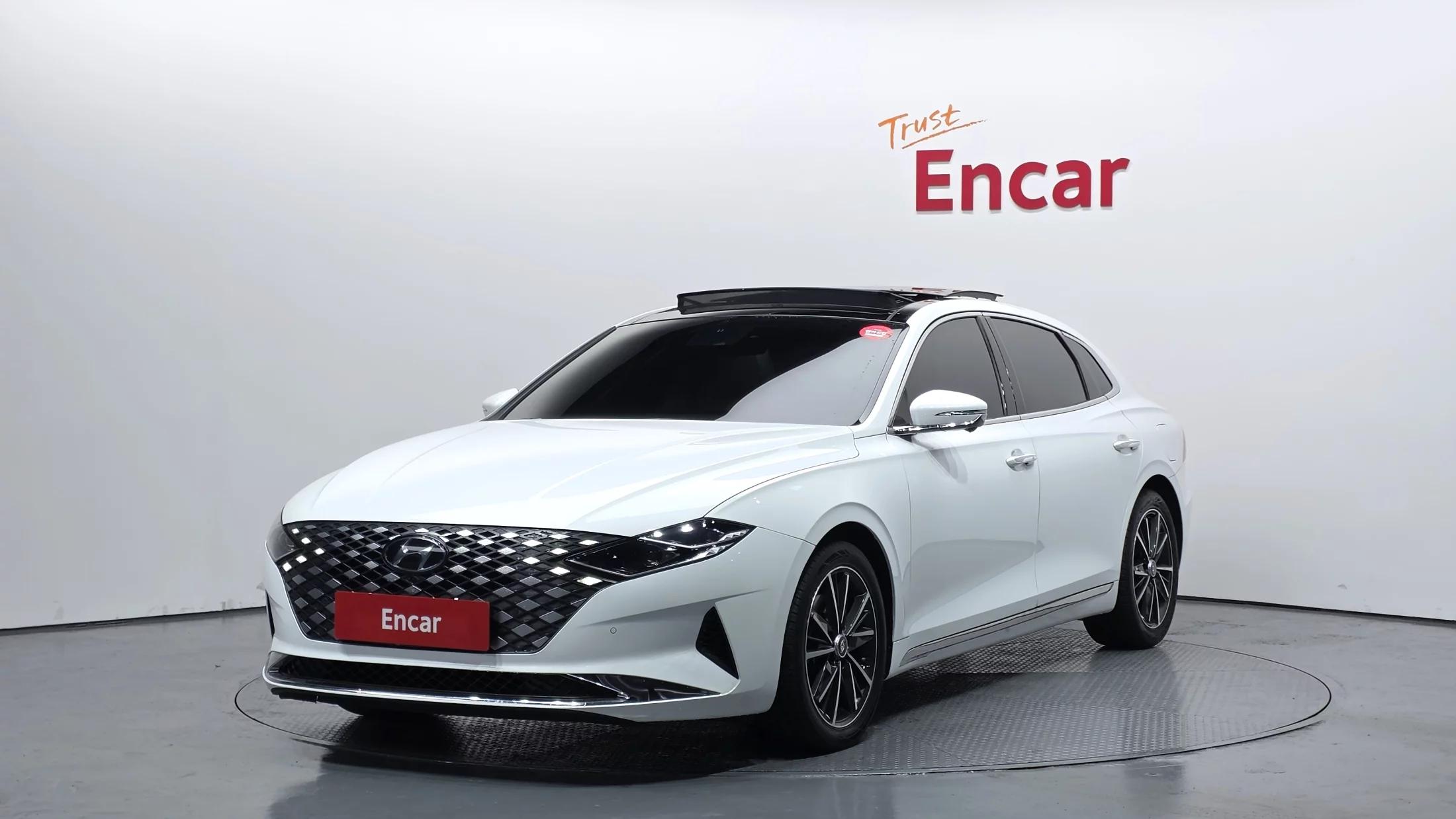 Hyundai Grandeur 2.5 Le Blanc, 2022 г. 44007 км.