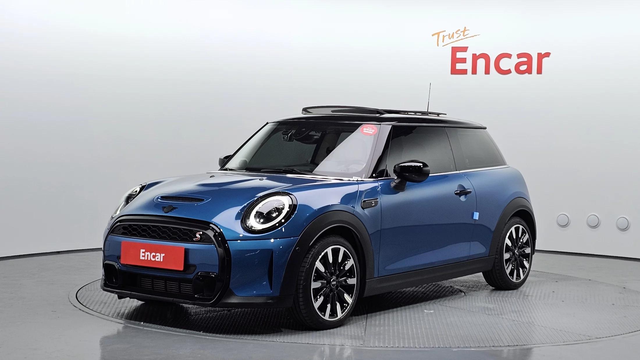 MINI Cooper Classic Third Generation, 2023 г. 10534 км.