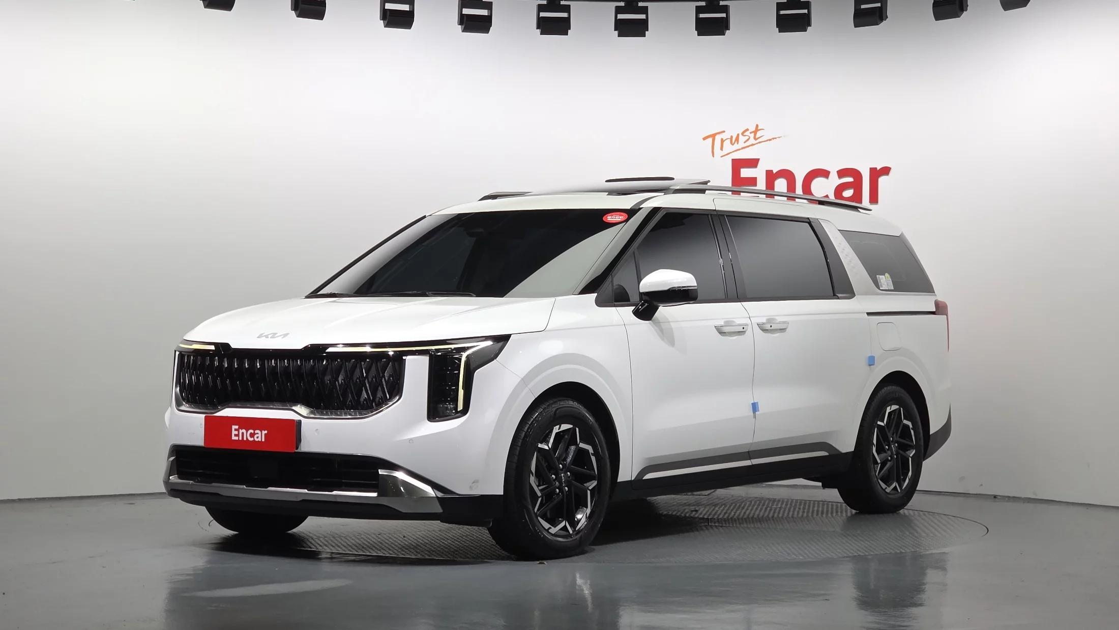 Kia Carnival 9-Seater Noblesse, 2023 г. 27675 км.