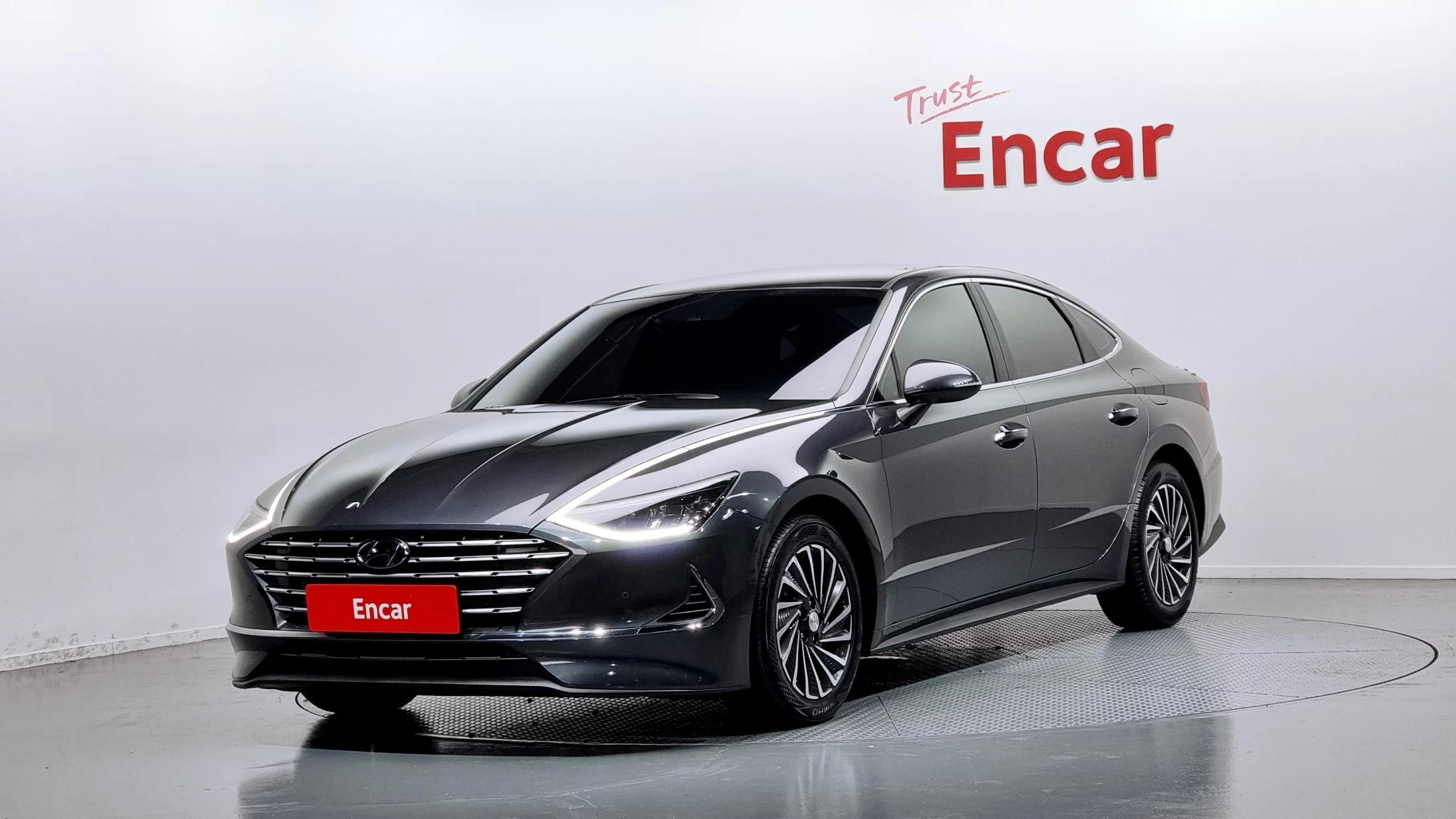 Hyundai Sonata Premium Family, гибрид, 2021 г. 32777 км.