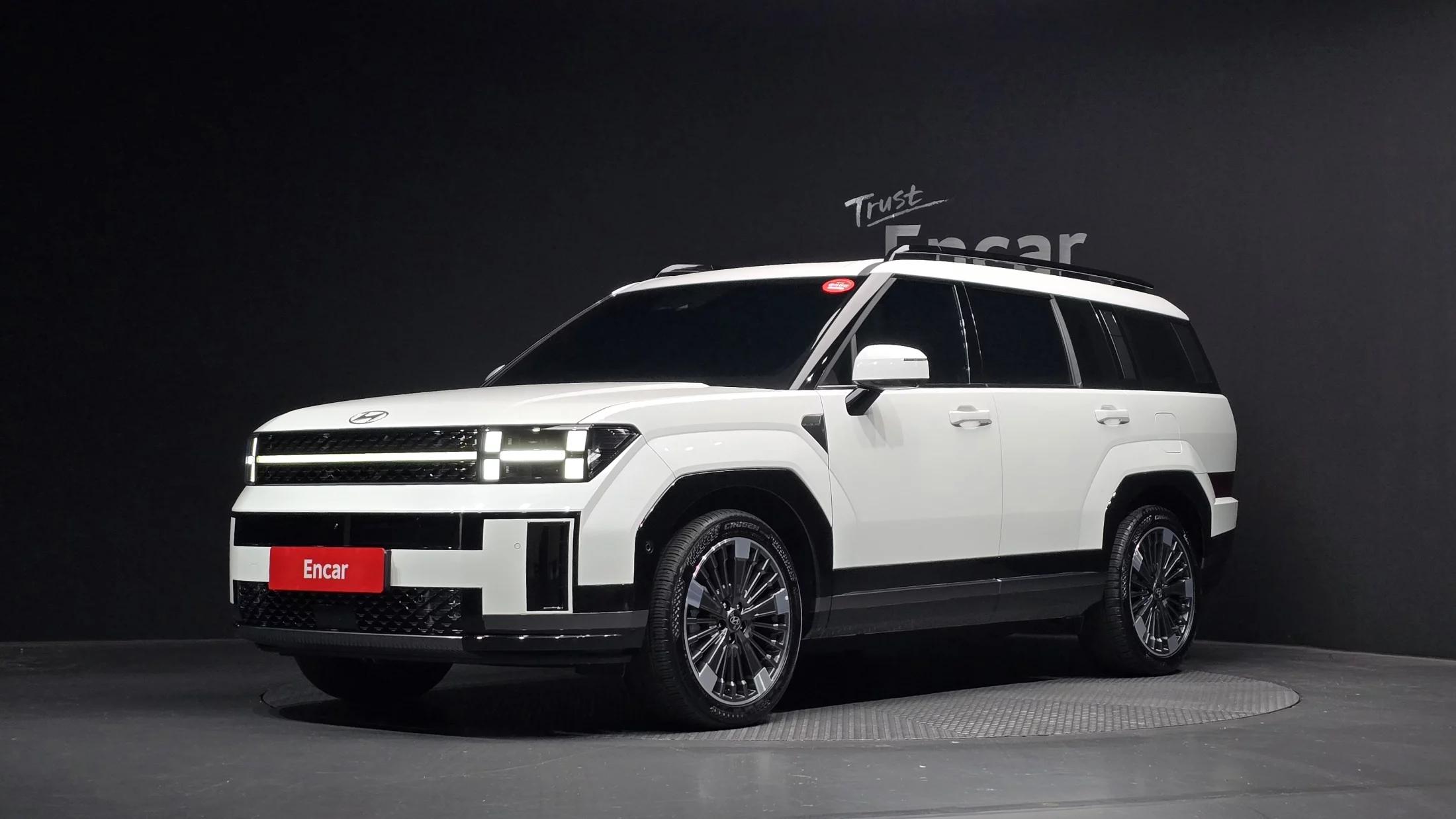 Hyundai Santa Fe HEV 1.6 4WD Calligraphy, гибрид, 2023 г. 11226 км.