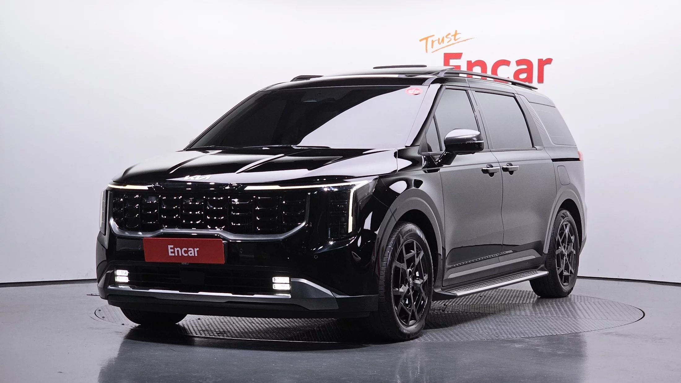 Kia Carnival HEV 9seater Gravity, гибрид, 2024 г. 26982 км.