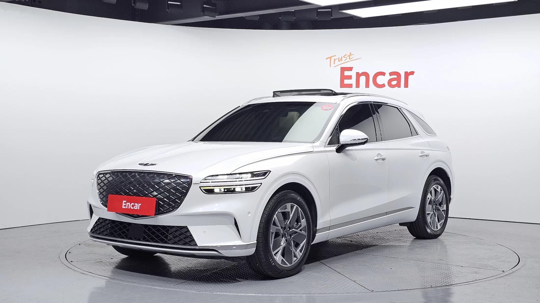 Genesis GV70 e-AWD, электромобиль, 2022 г. 52175 км.