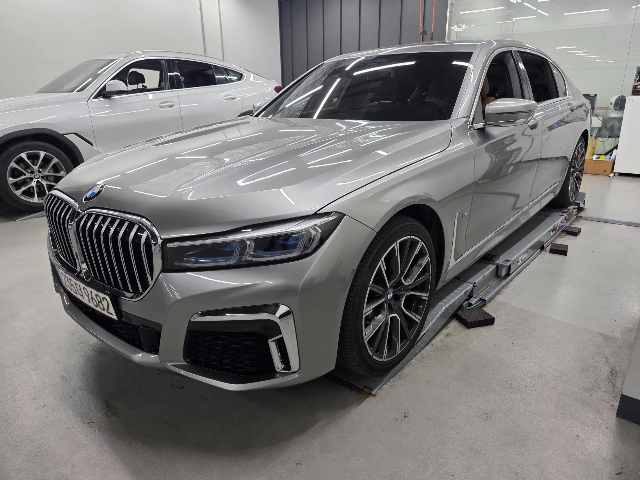 BMW 7-Series 740Li xDrive M Sport Package, 2022 г. 63472 км.