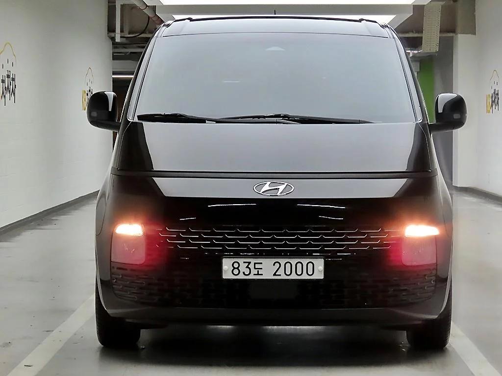Hyundai Staria L3.5 Cargo 3-Seater Modern, 2021 г. 82971 км.