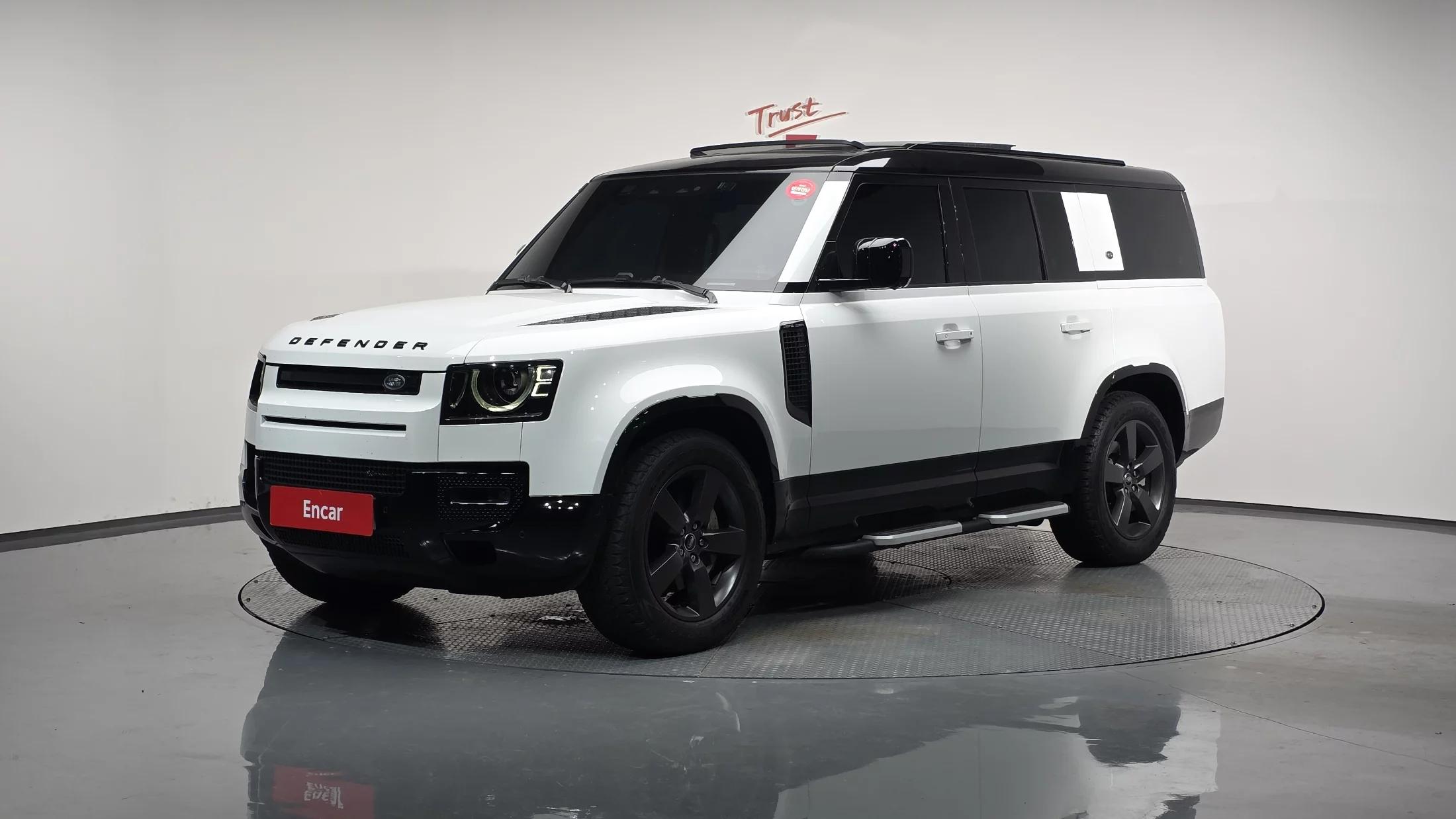 Land Rover DEFENDER 130 P400 X-Dynamic HSE, 2023 г. 52720 км.
